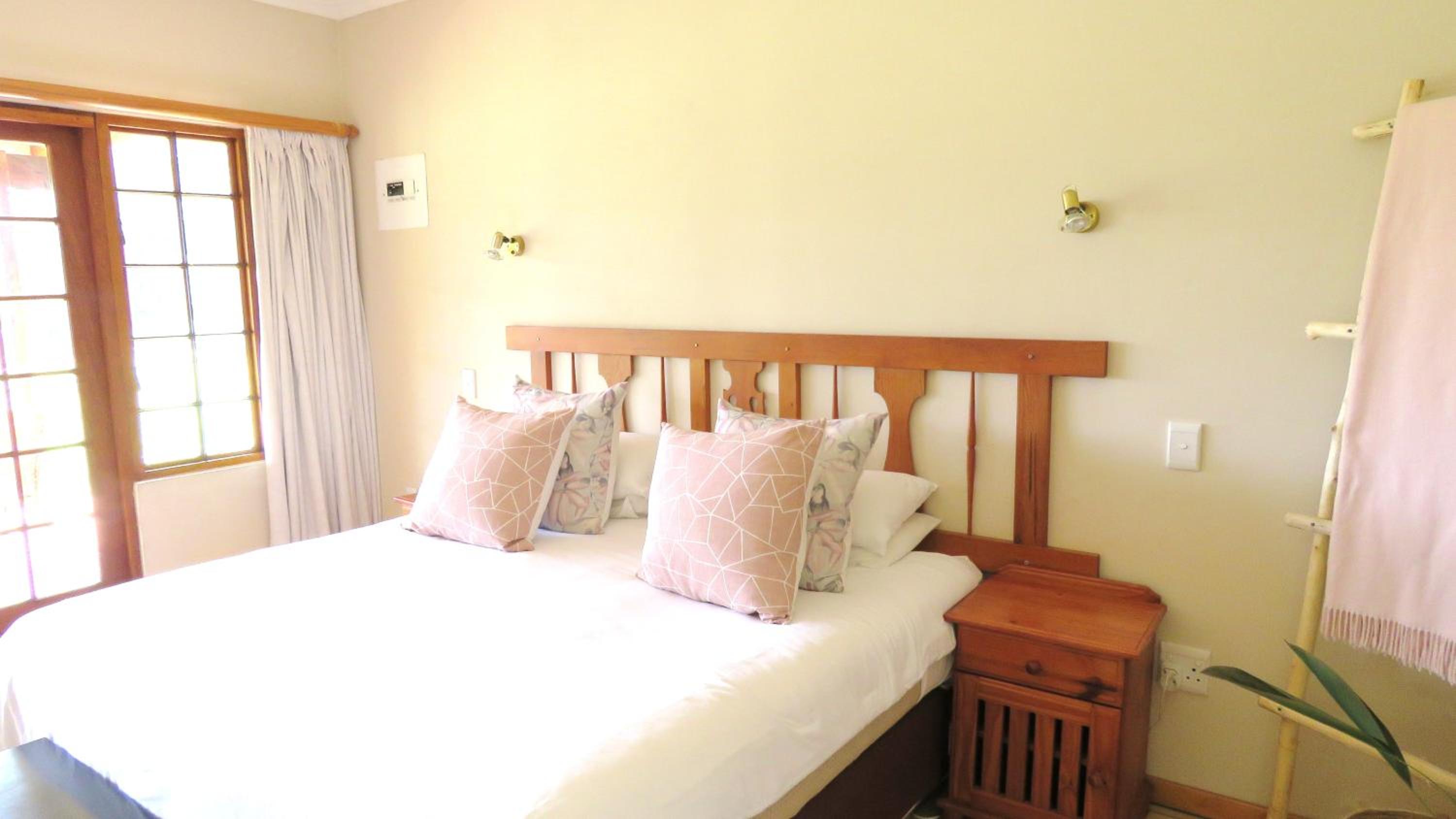 Deluxe Double Room with Shower photo 1