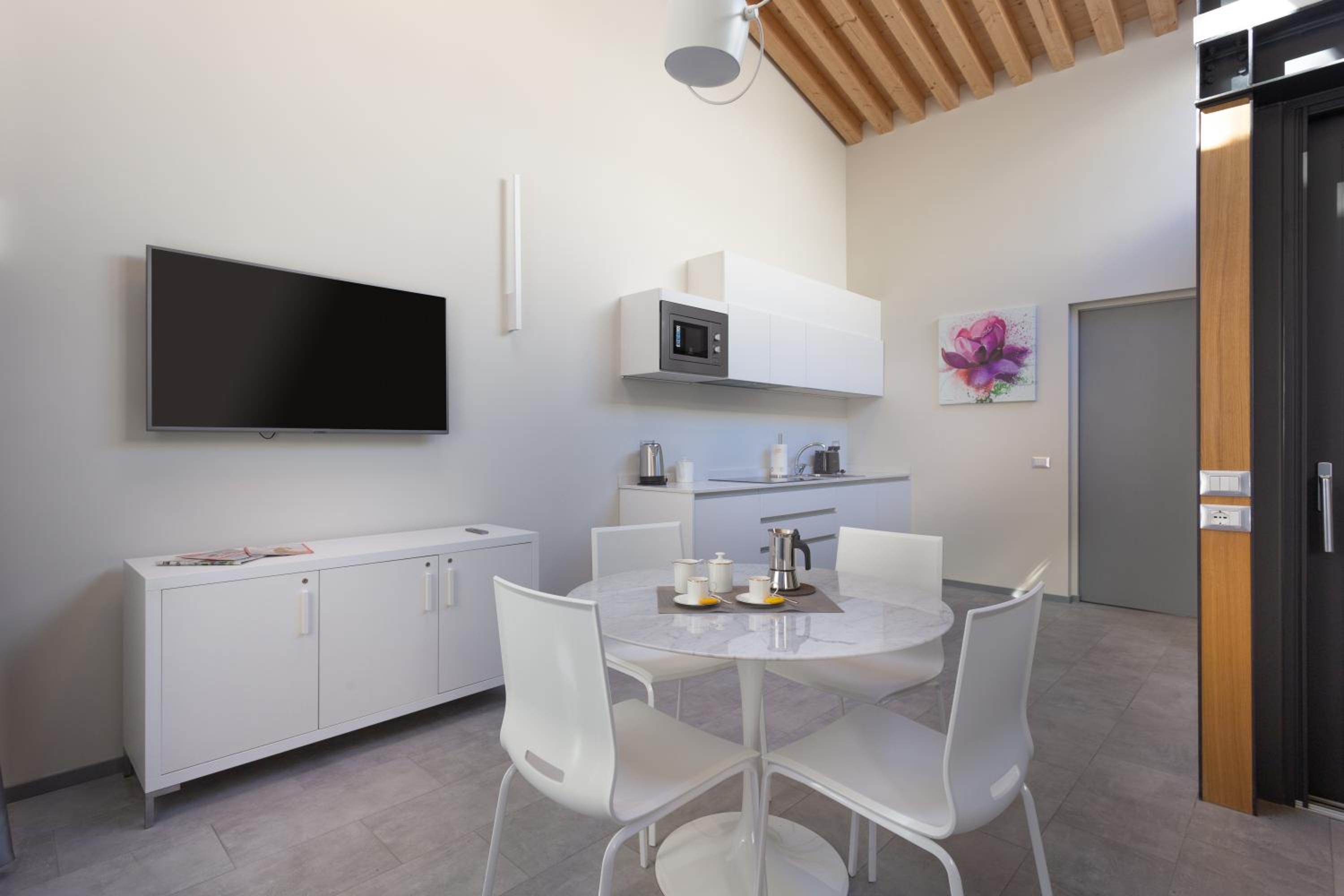 Apartment with Terrace photo 3
