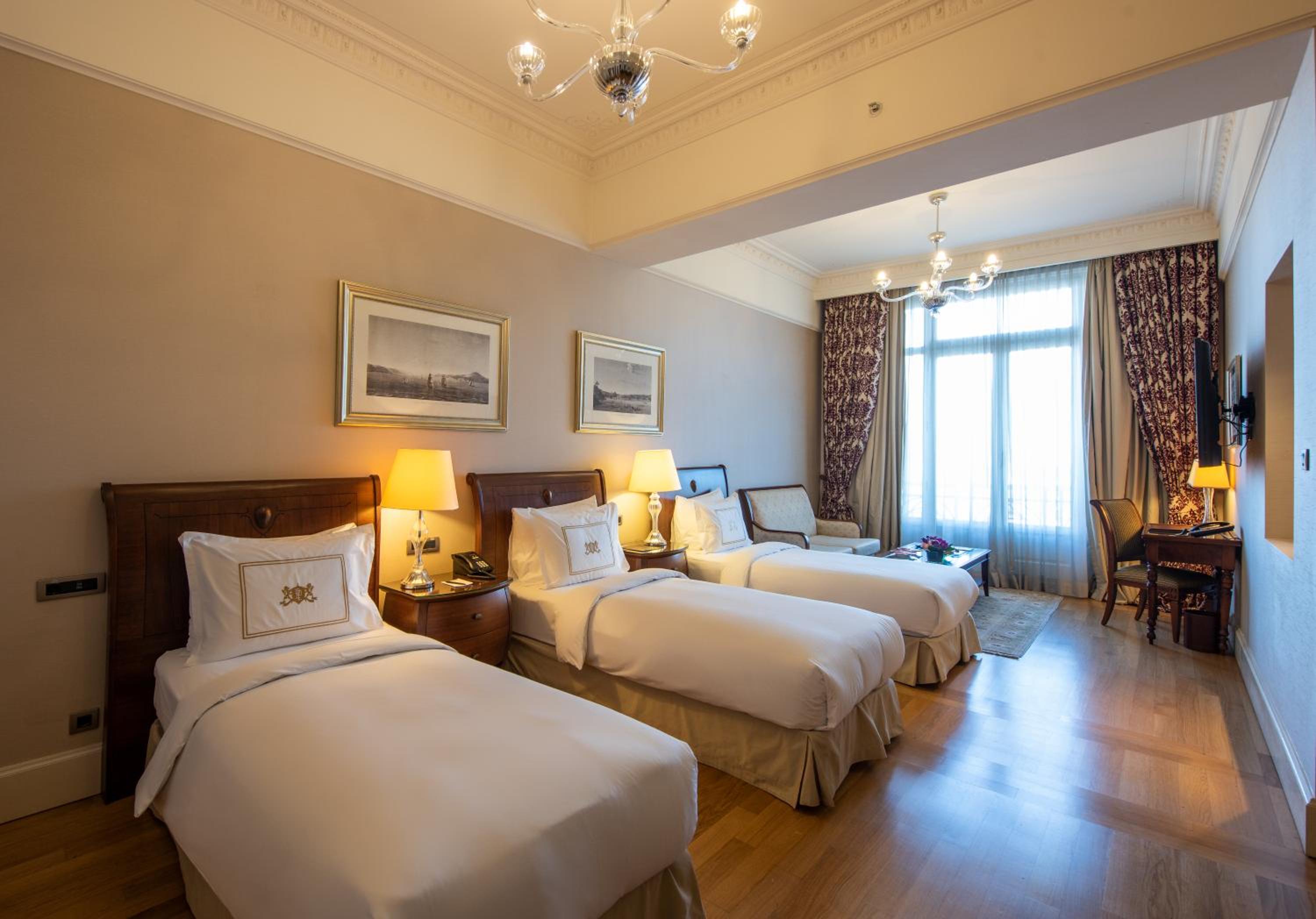 Grand Pera Studio Triple Room