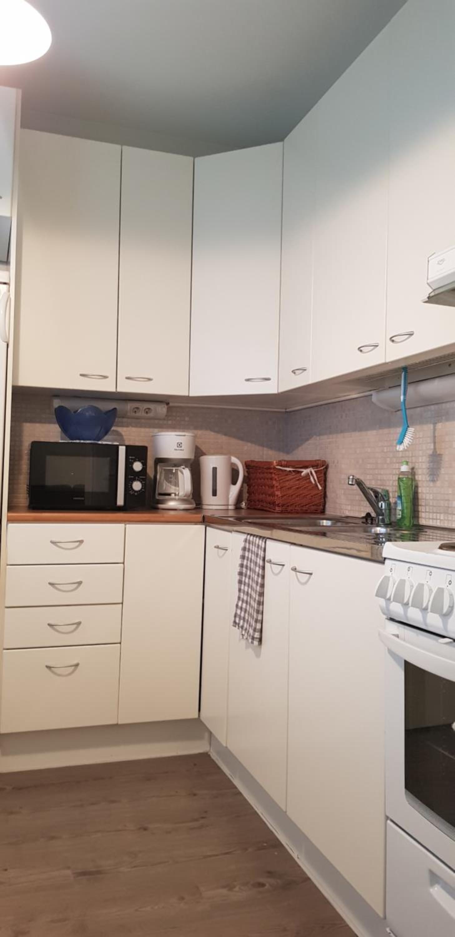 One-Bedroom Apartment - Photo 9