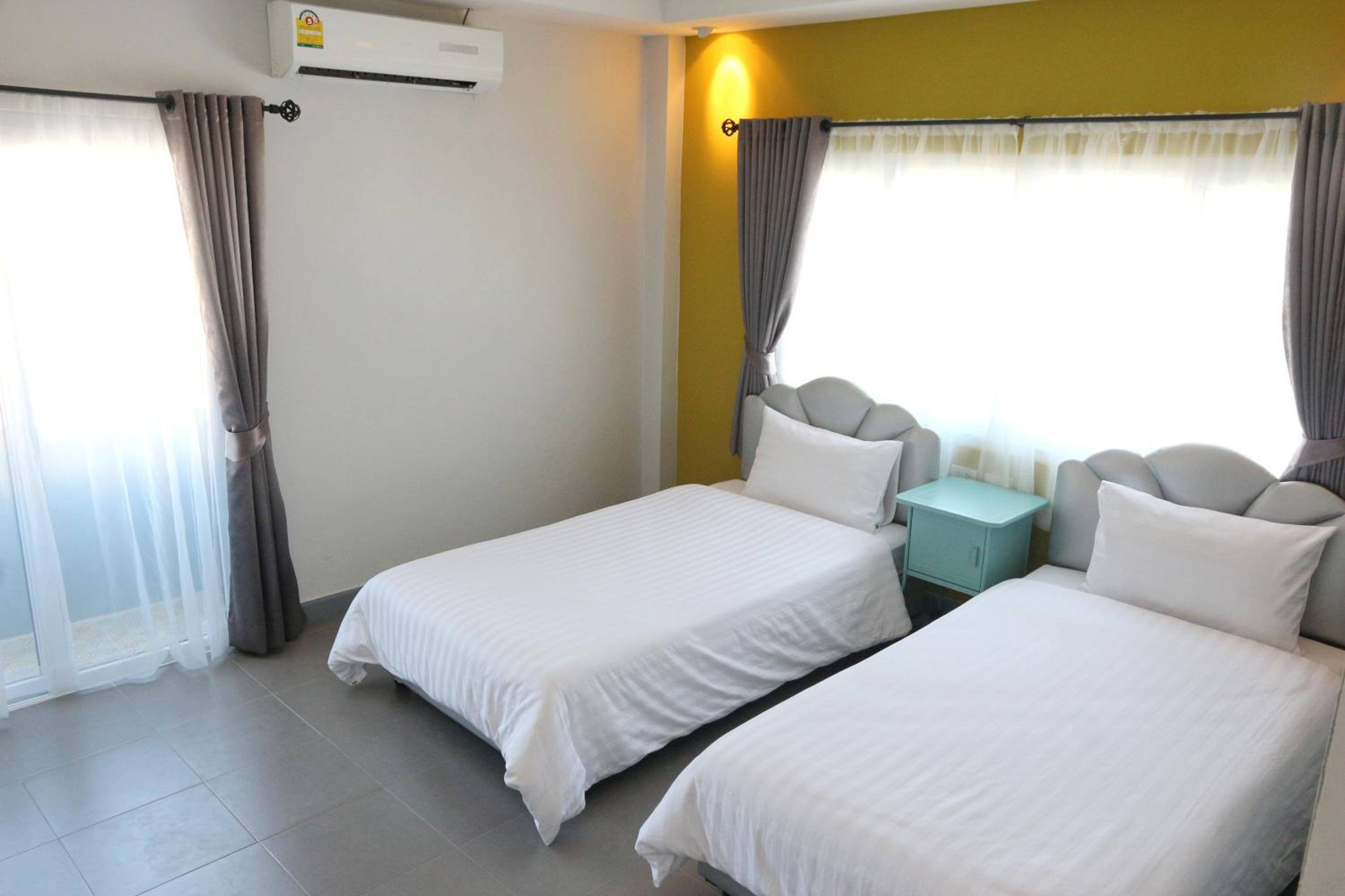 Superior Double or Twin Room - Photo 13