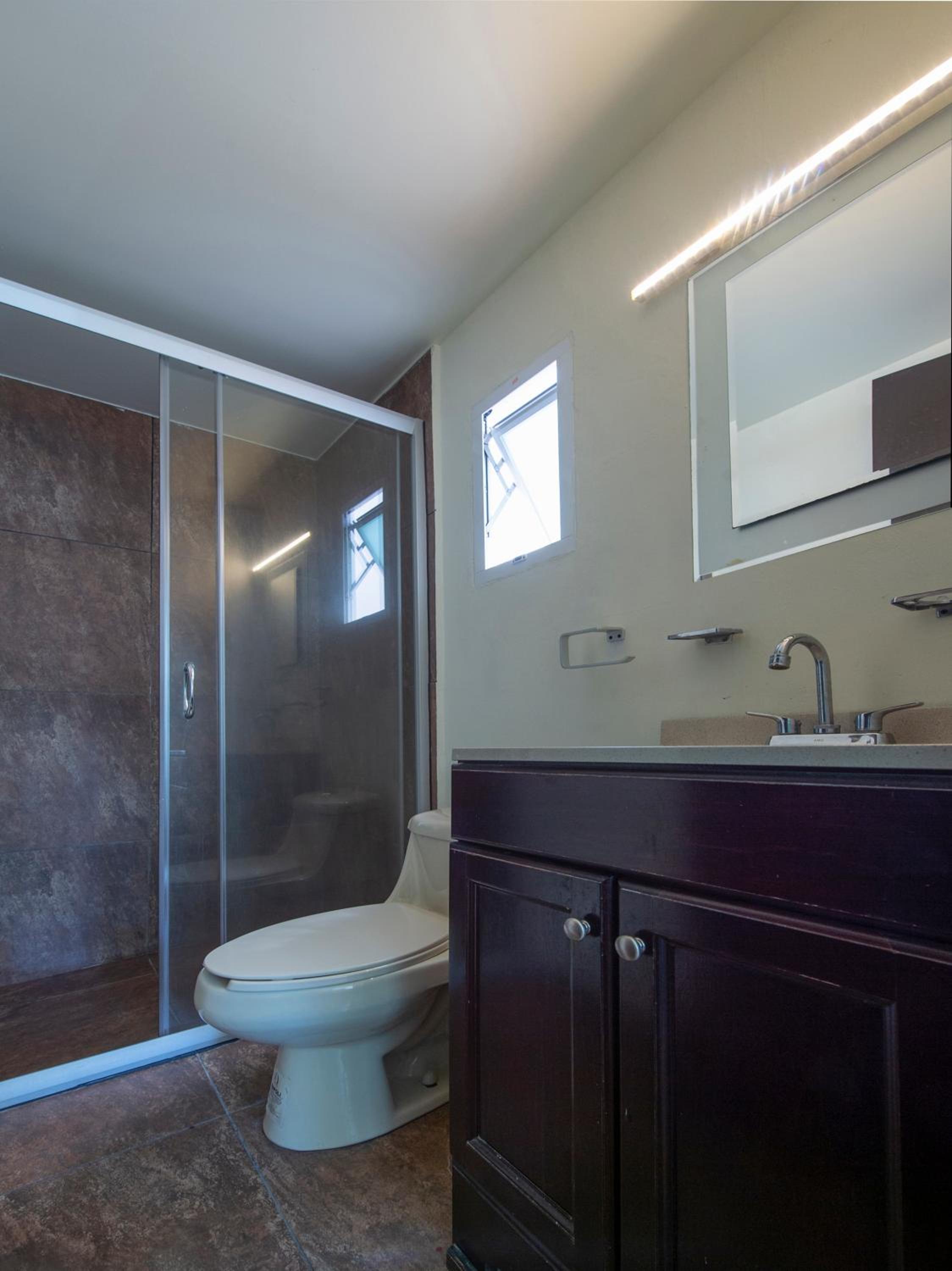 Standard Twin Room - Photo 4