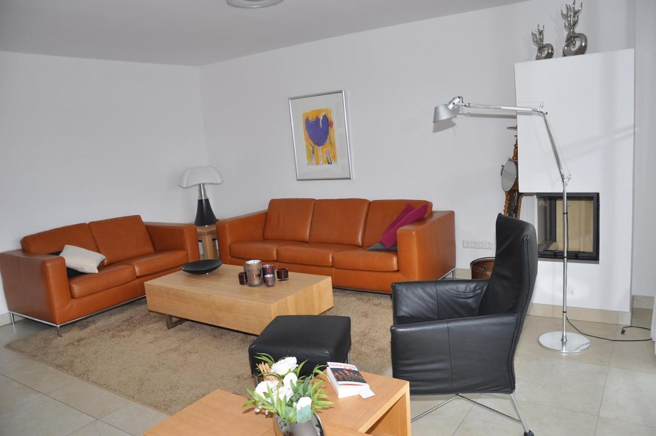 Three-Bedroom Apartment photo 1
