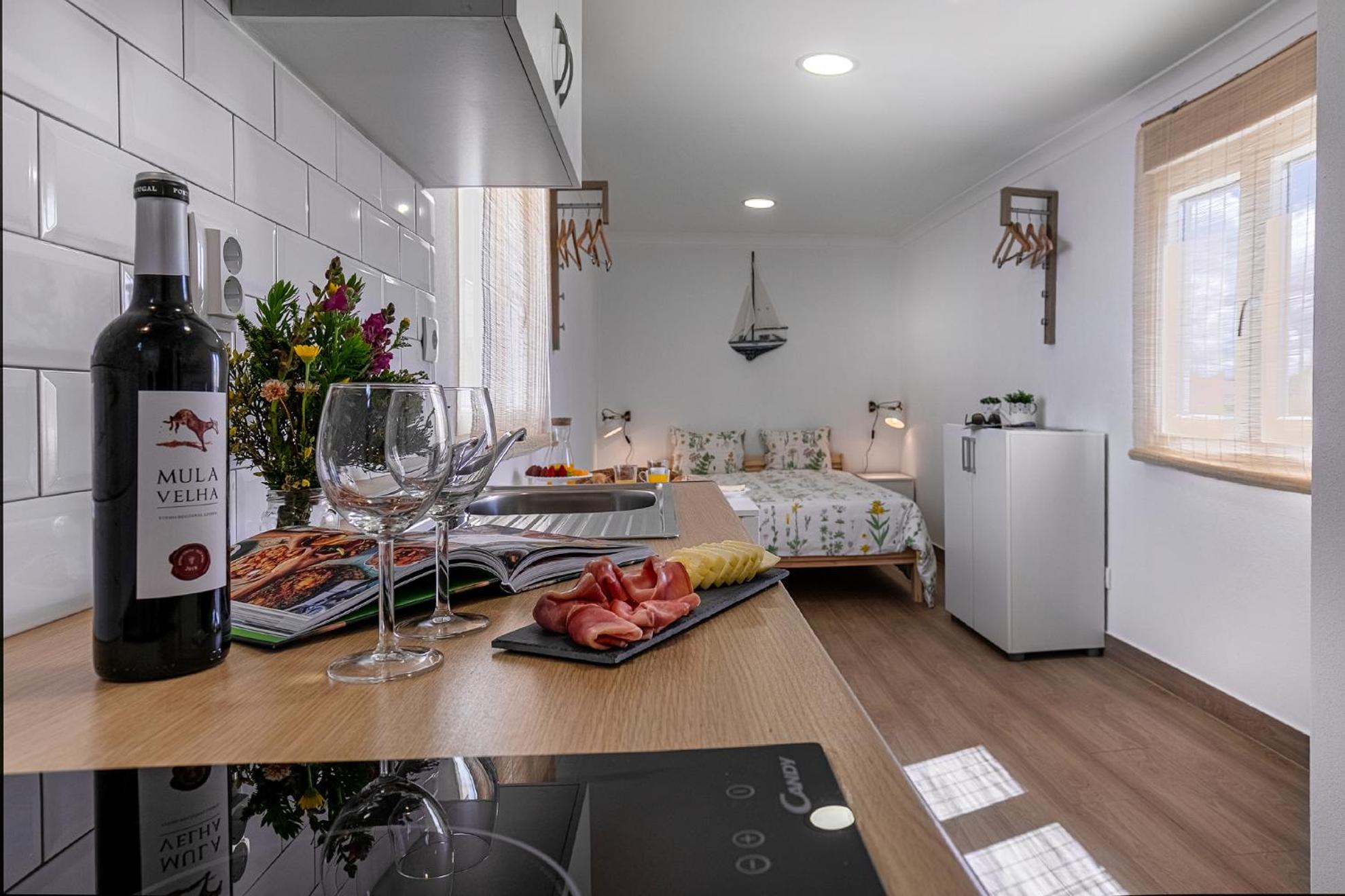 One-Bedroom House photo 1