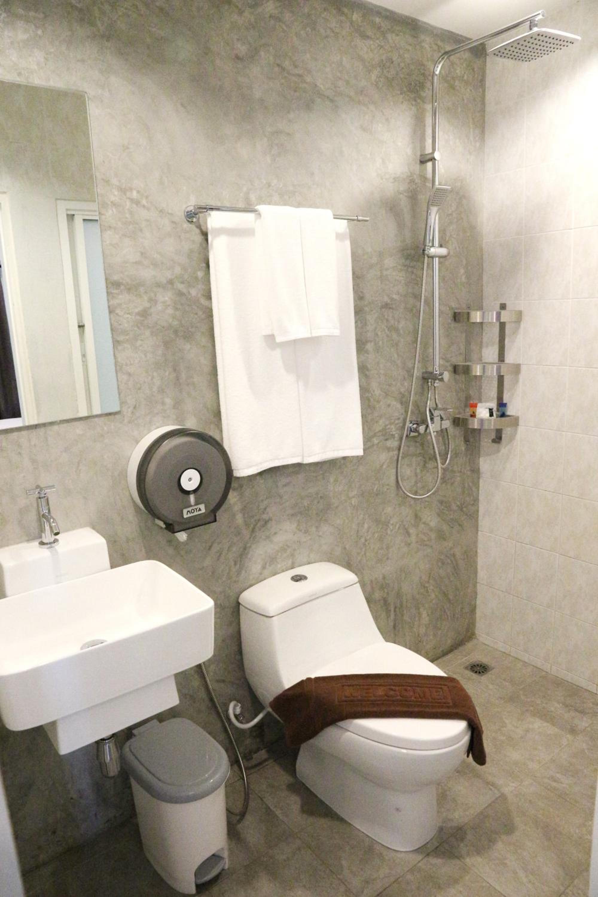 Superior Double or Twin Room - Photo 8