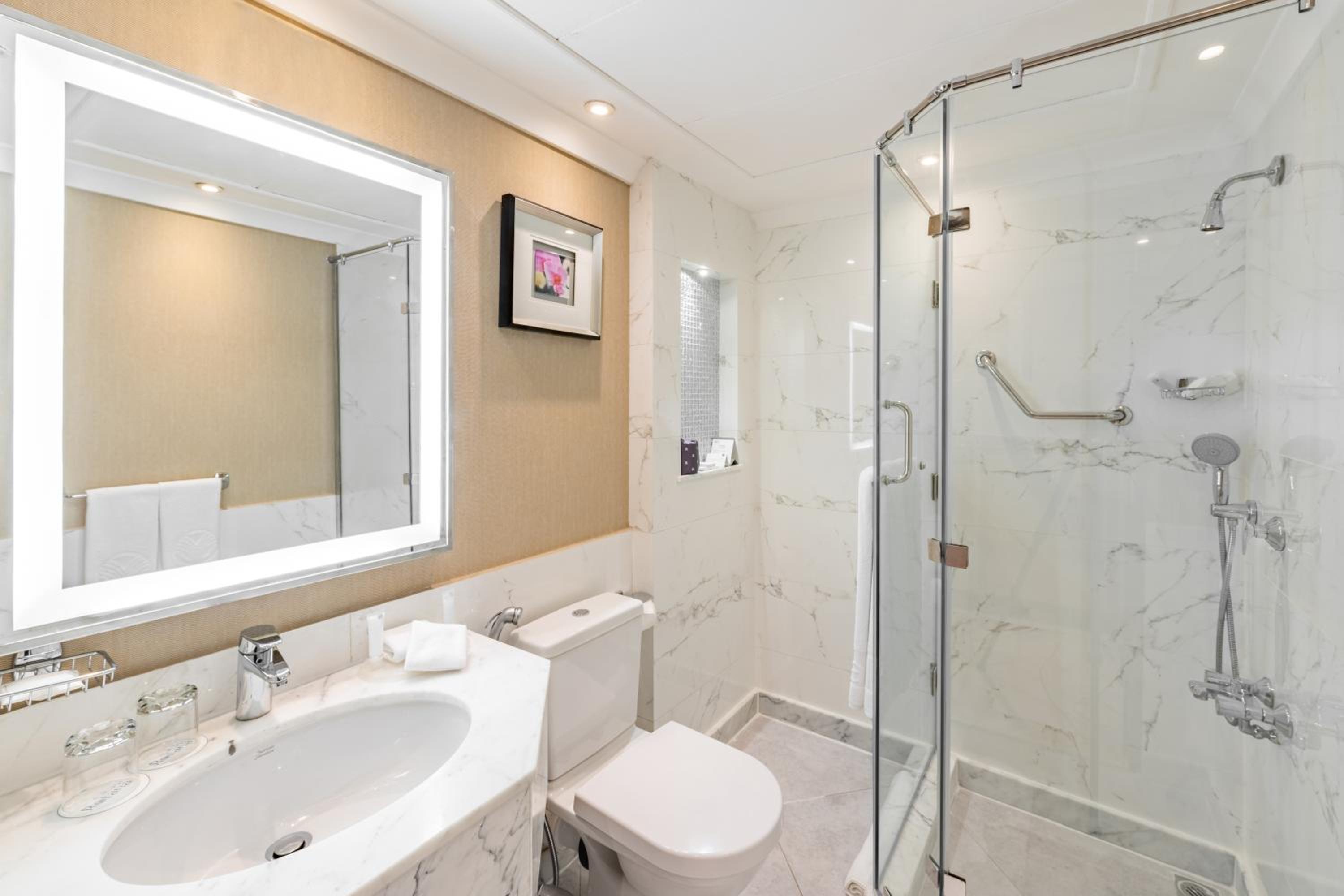 Spacious Partial Haram View Two Bedroom Suite