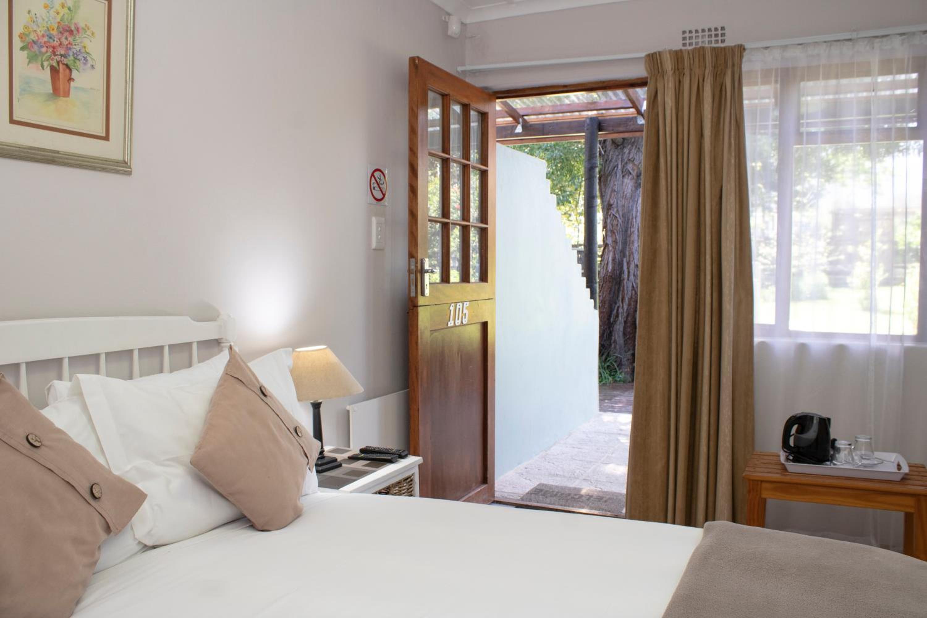 Budget Double Room photo 2