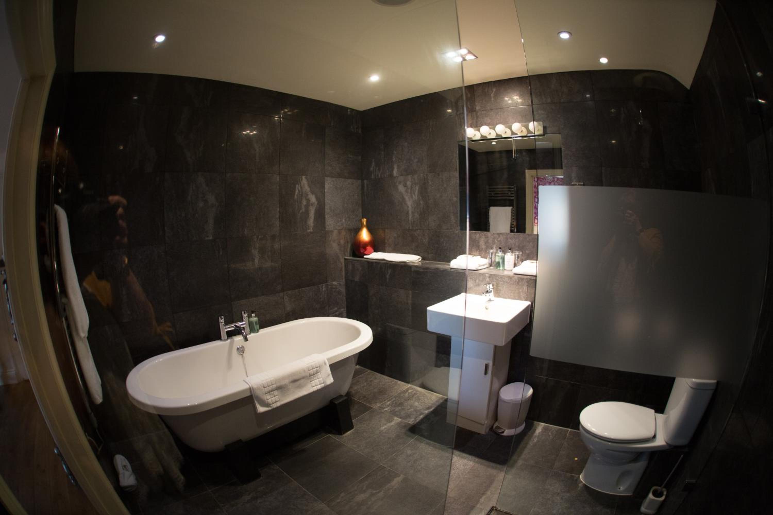 Deluxe Suite photo 2