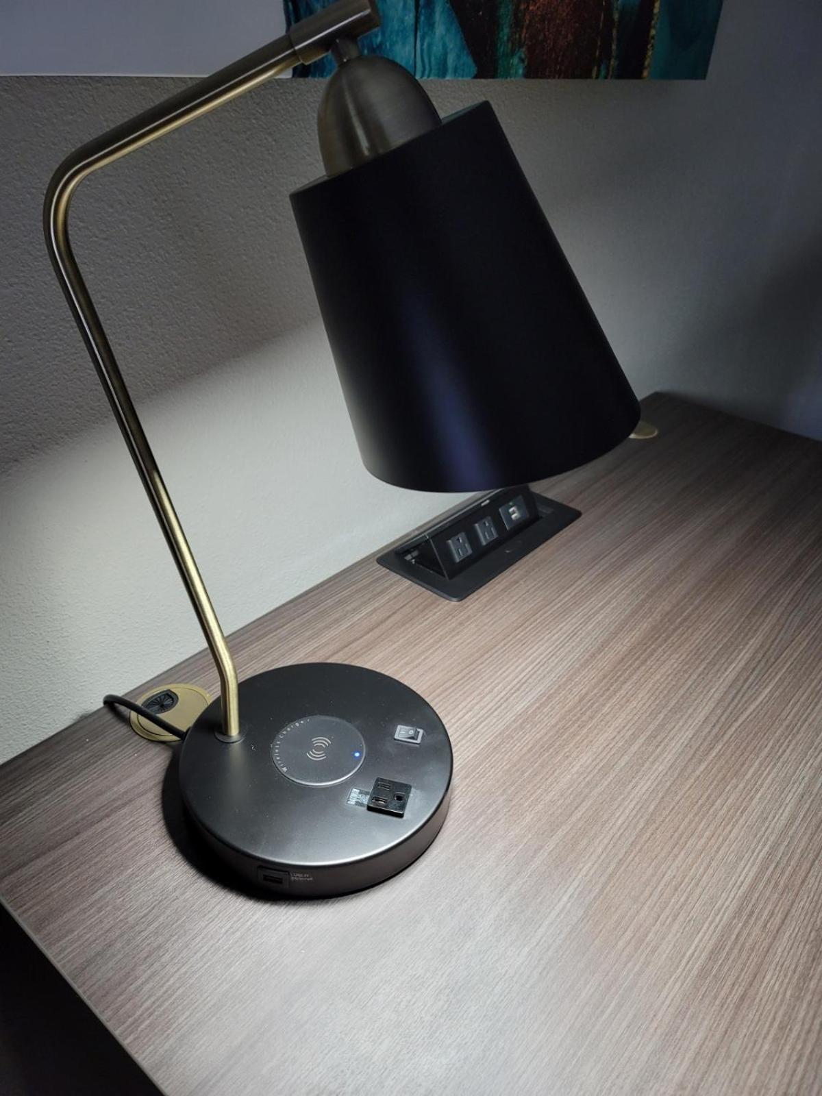 Premium King Suite - Photo 5