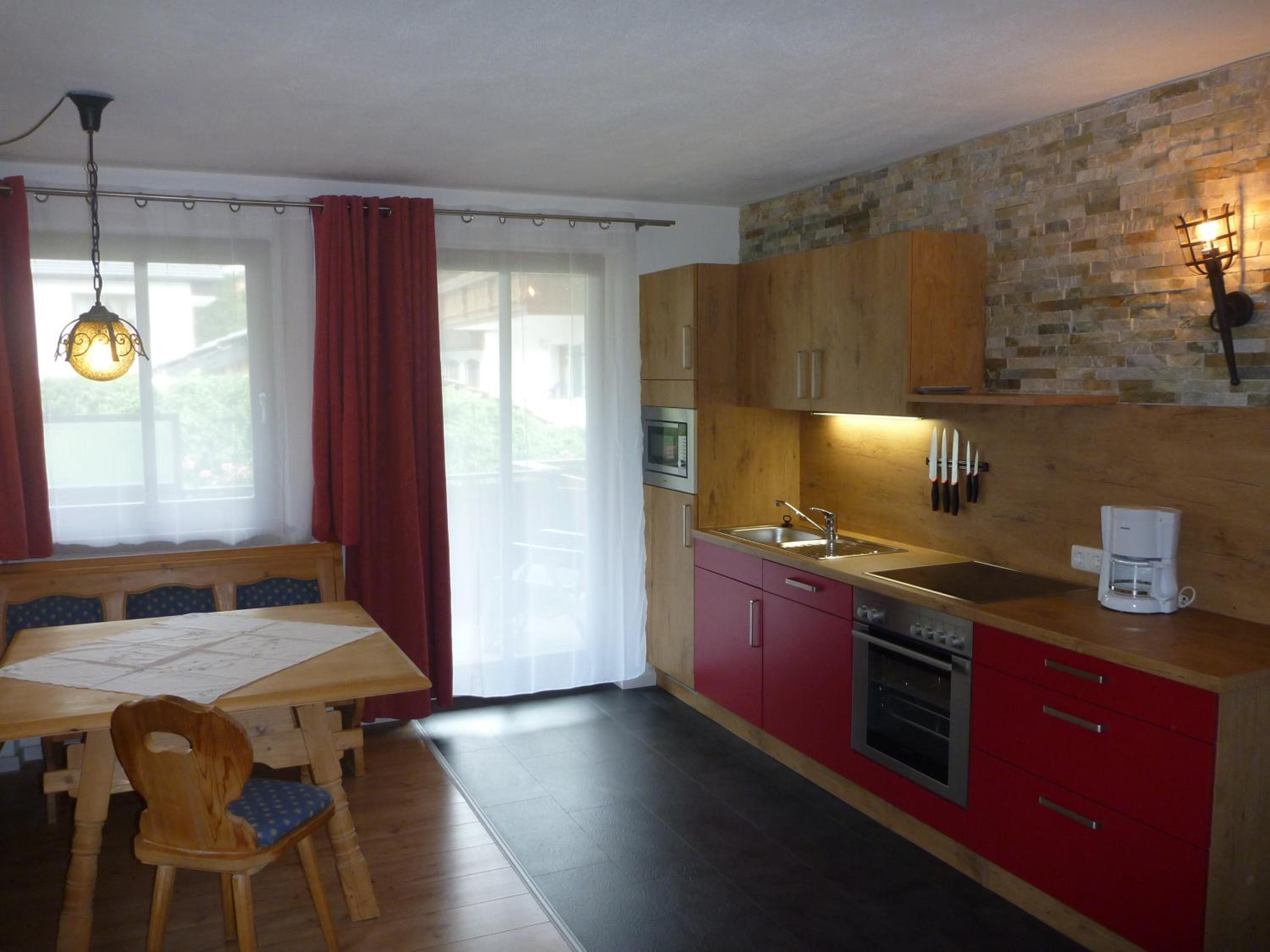One-Bedroom Apartment with Balcony without Mountain/Lake View photo 2