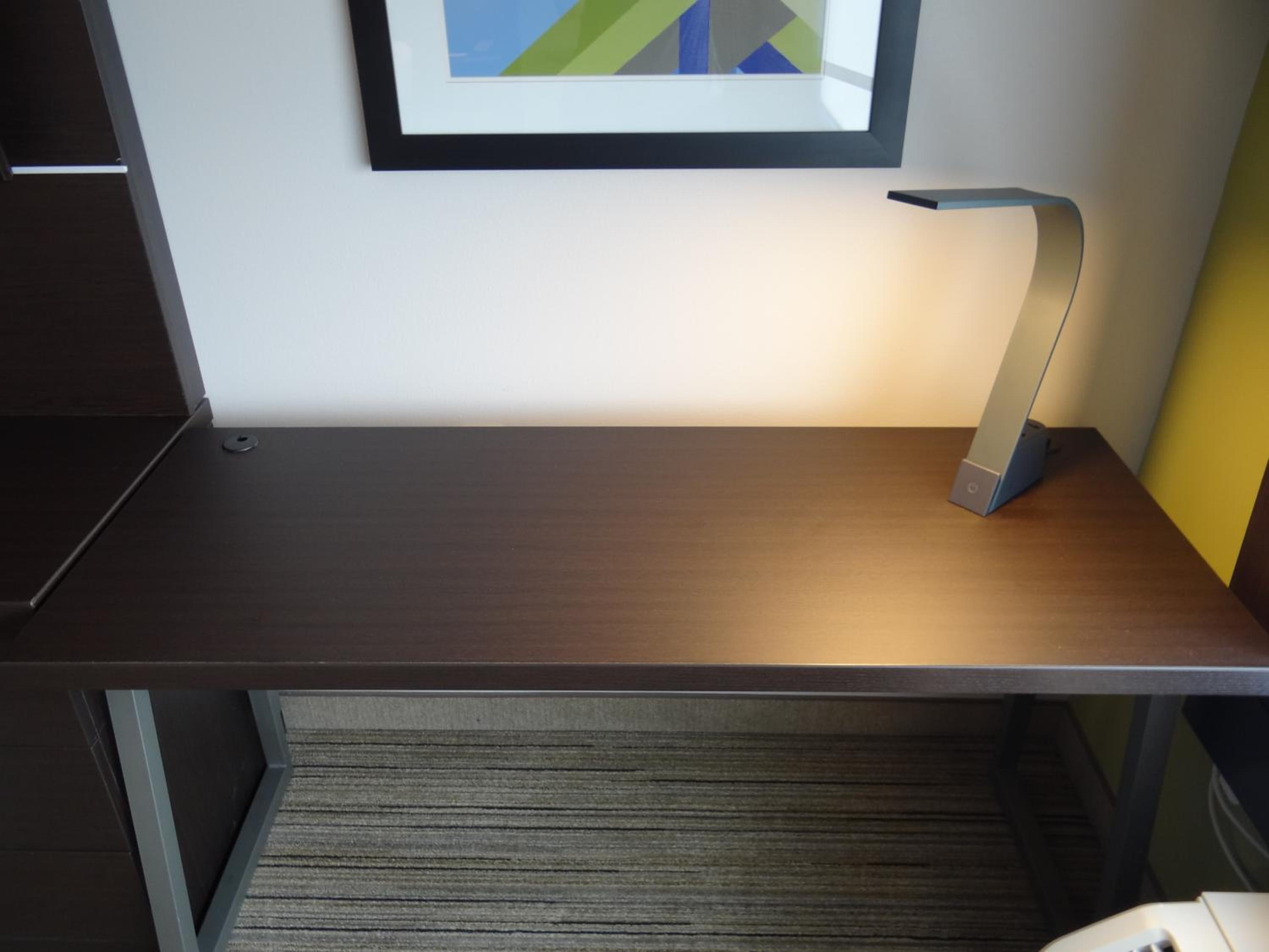 Standard King Room - Photo 5