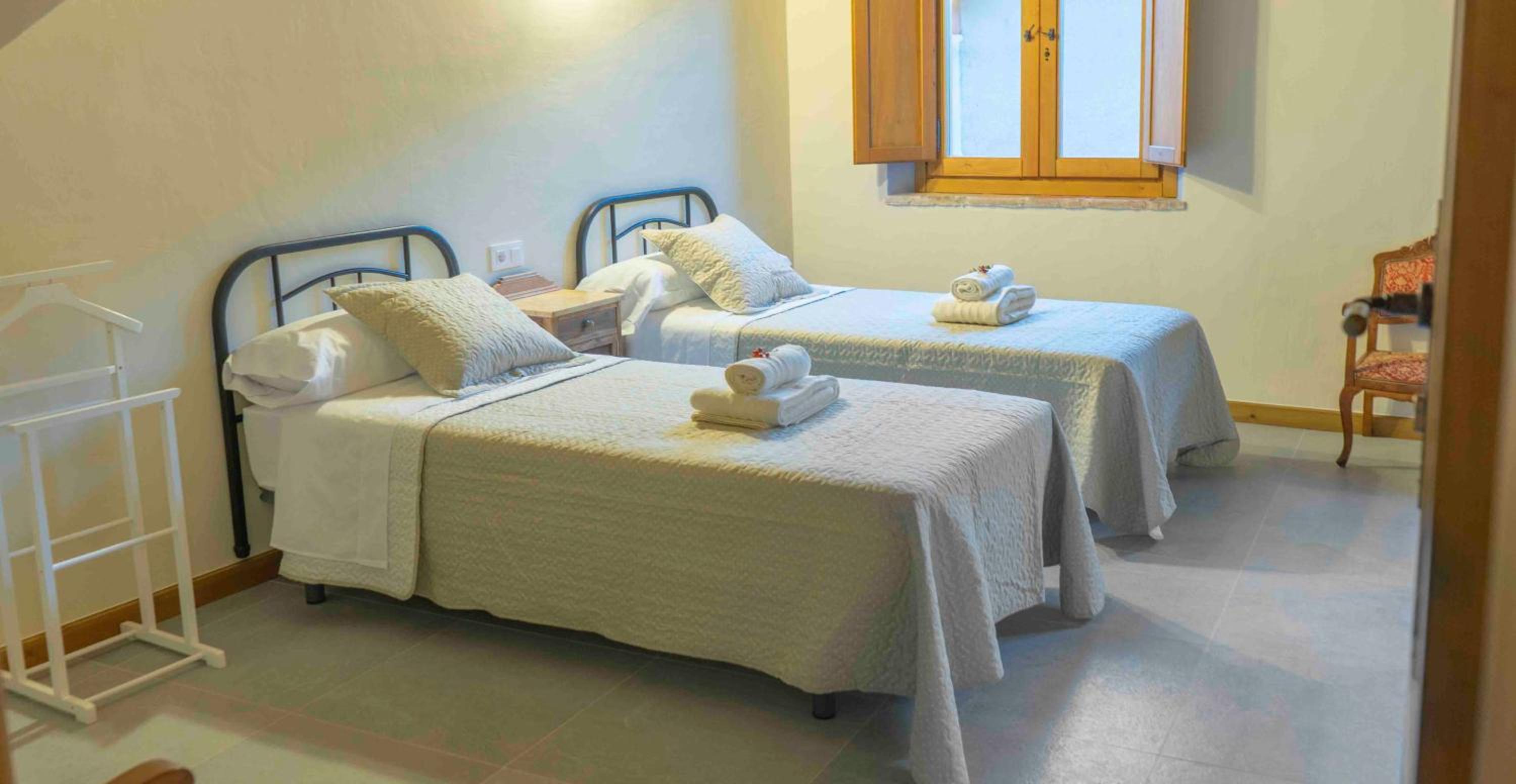 Apartment - Split Level - Photo 4