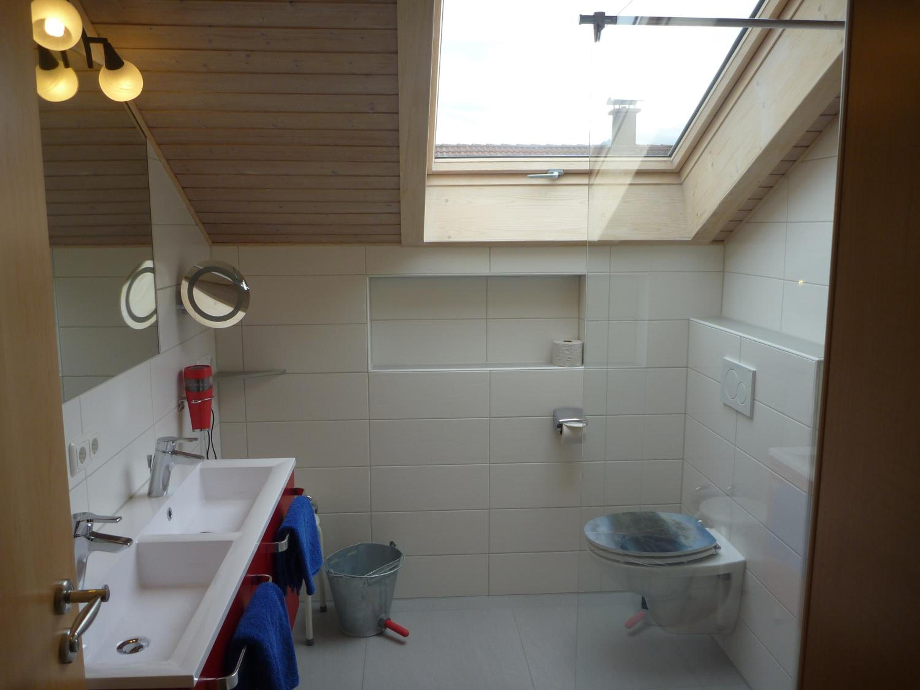 Two-Bedroom Apartment with Mountain View photo 3