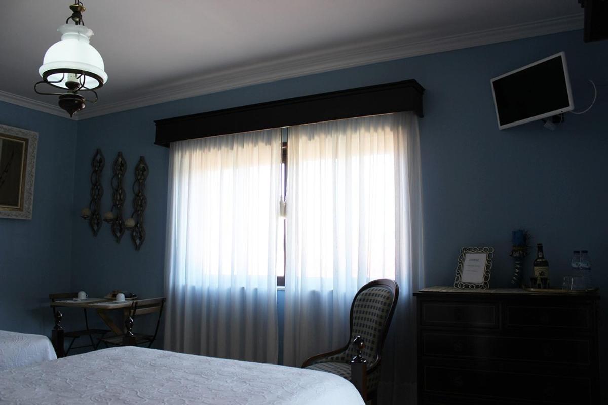 Double or Twin Room - Photo 4