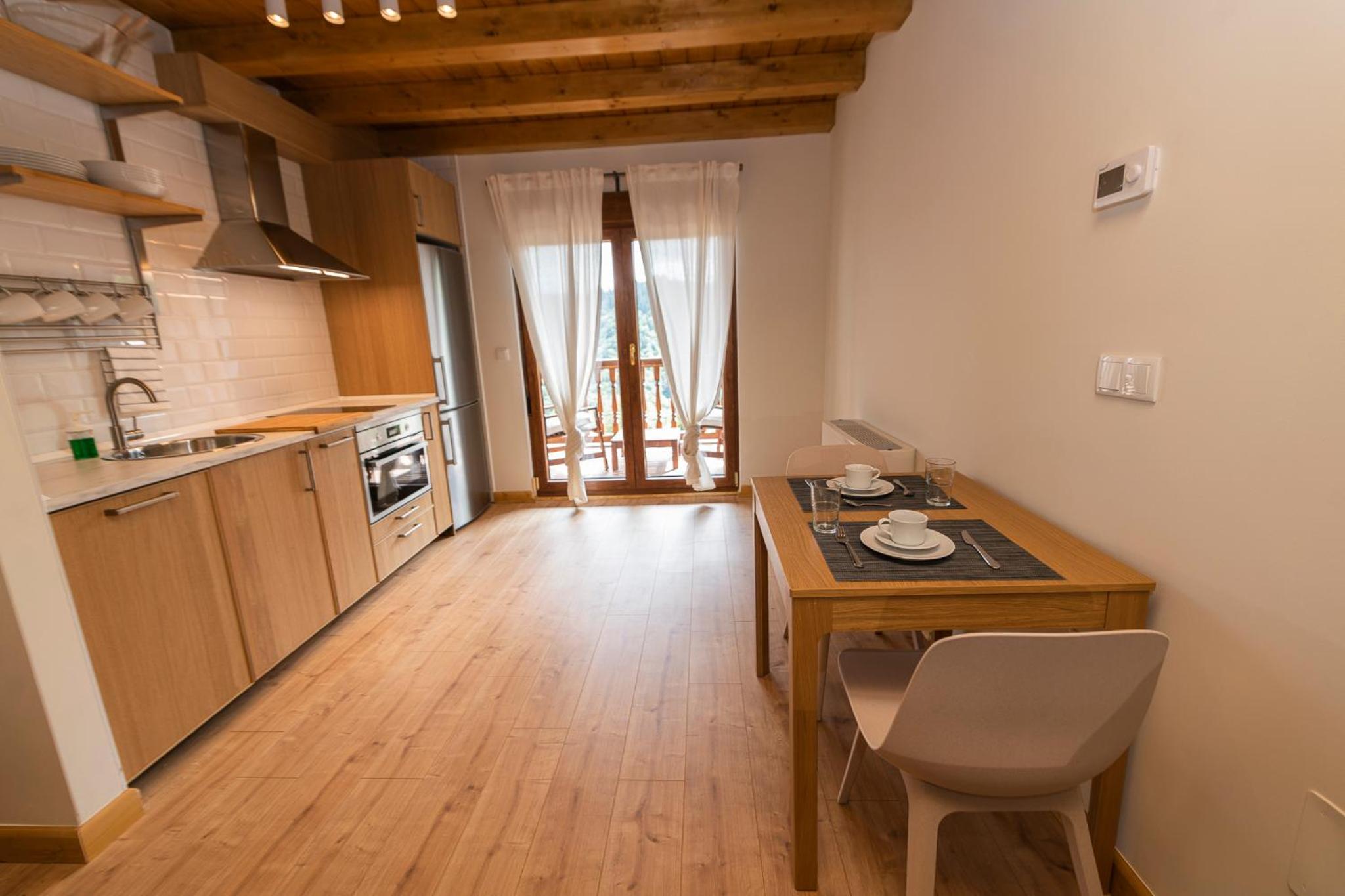 Apartment with Terrace - Photo 9