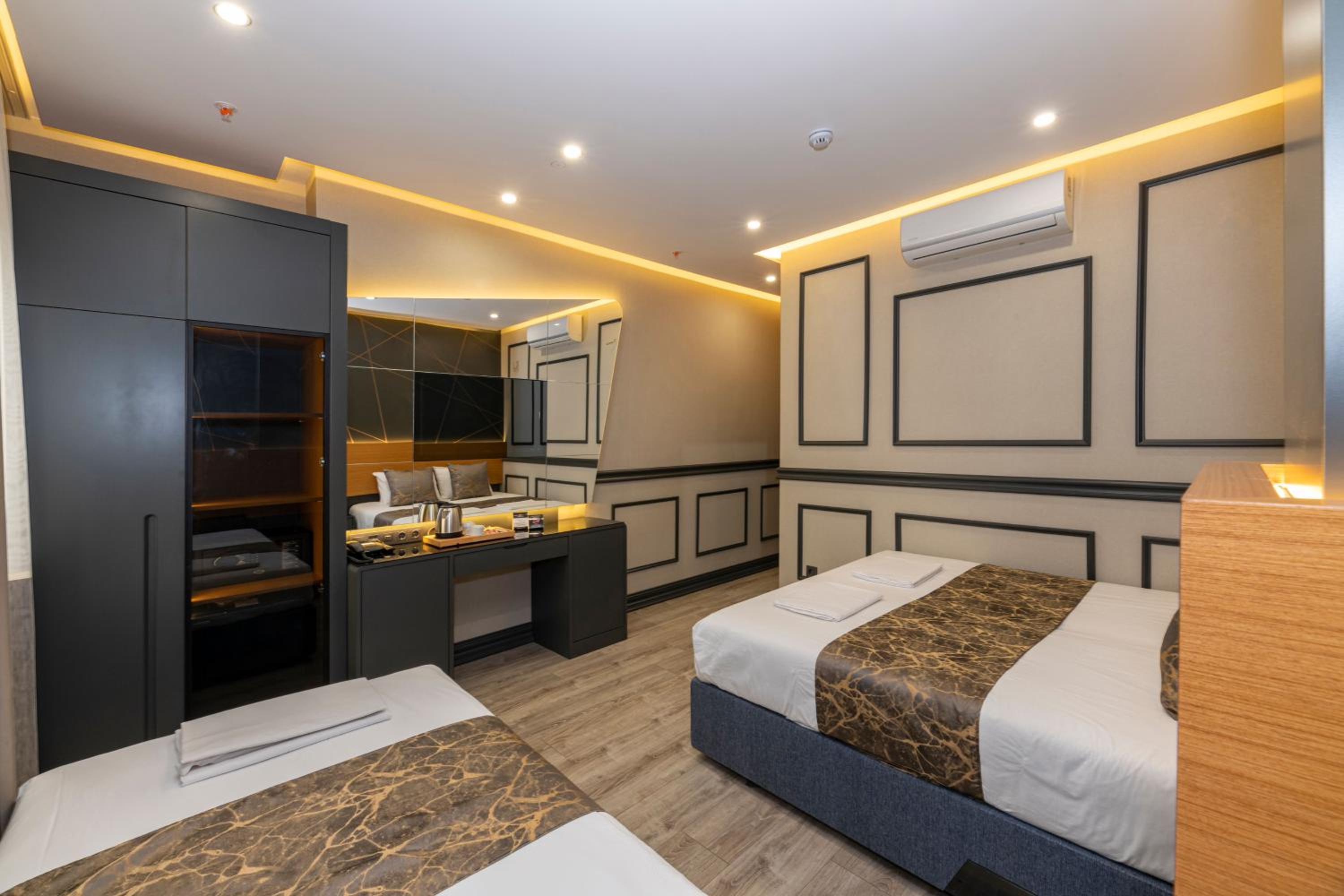 Deluxe Twin Room photo 1