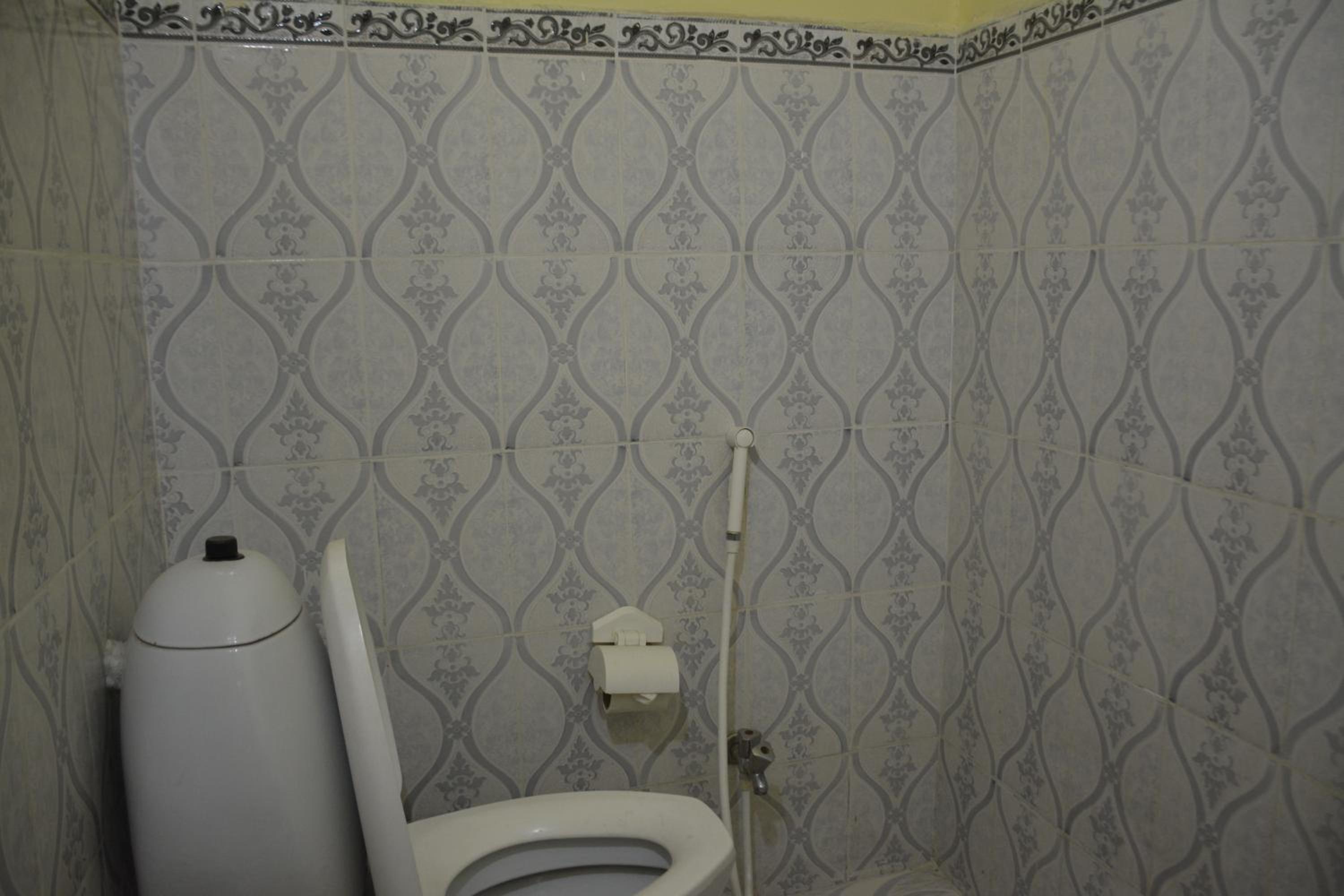 Standard Double Room - Photo 11
