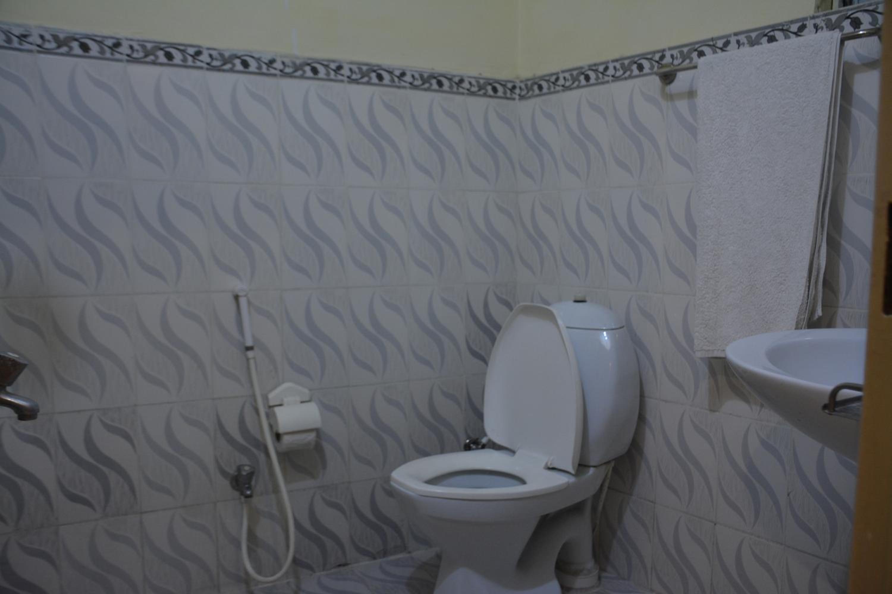 Standard Double Room - Photo 8
