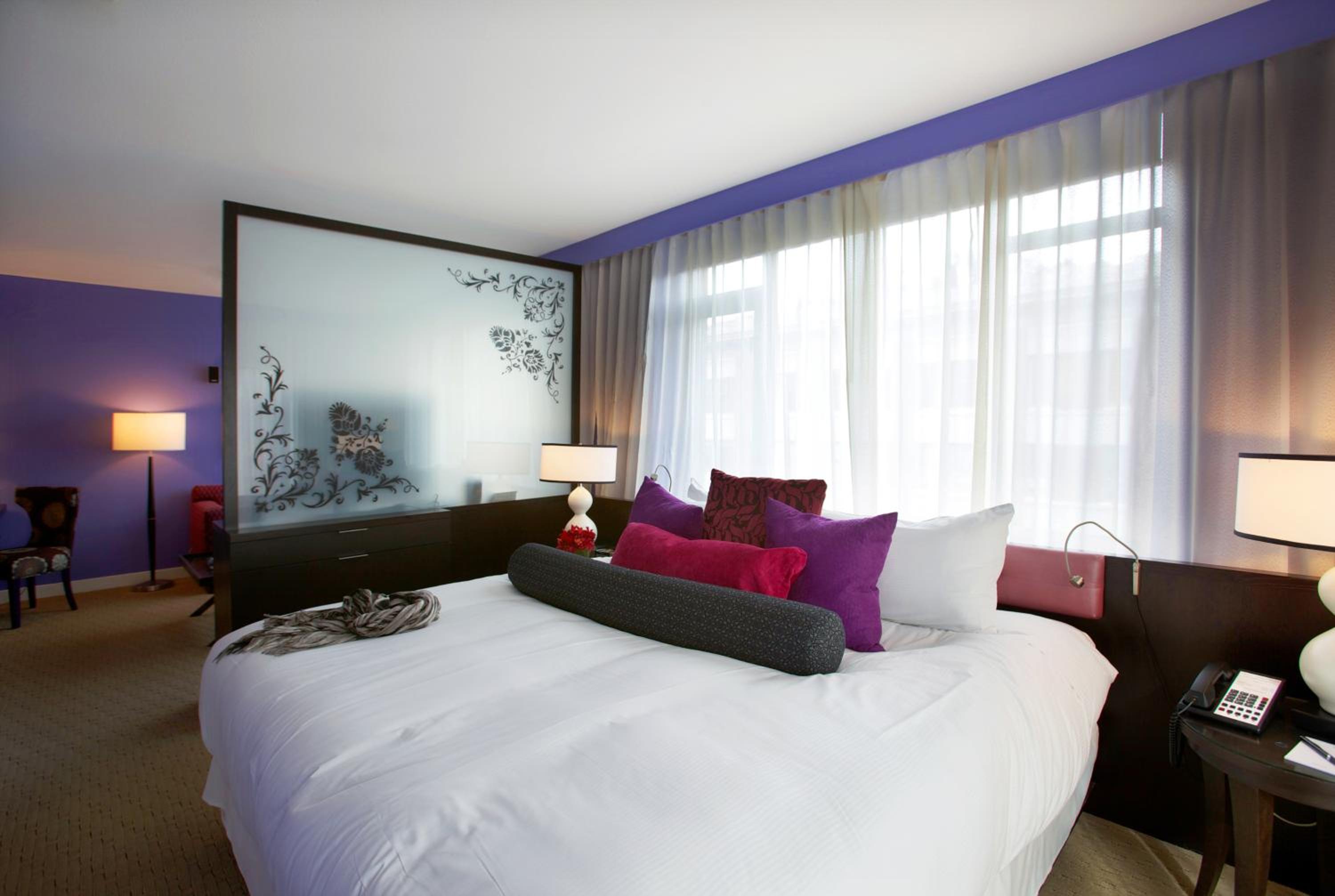 Executive Suite - Photo 11