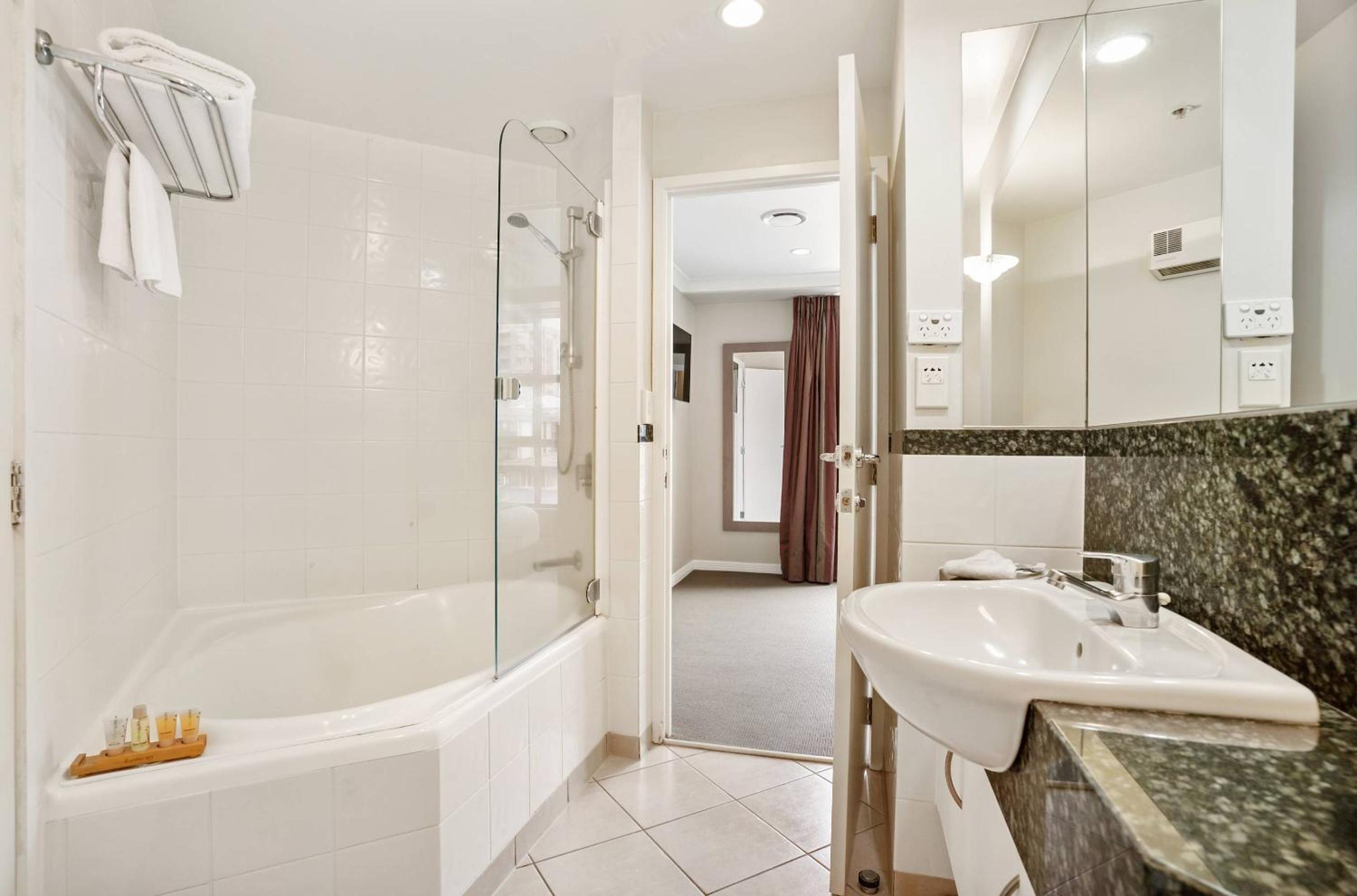 Executive Suite with Spa Bath
