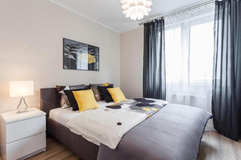 One-Bedroom Apartment - Wierzbowa 3 street - Photo 1