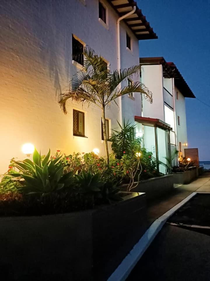 Deluxe Two Bedroom Apartment – Ocean View photo 2