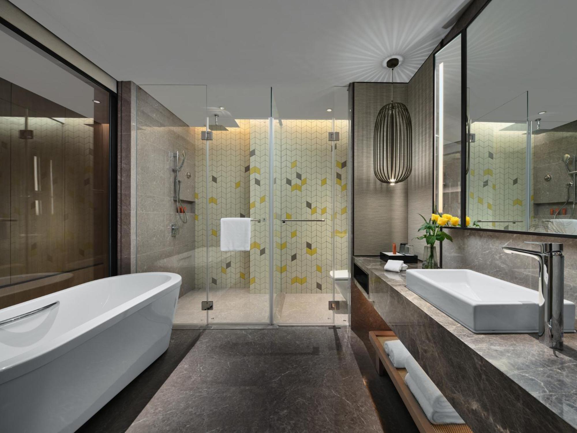 Premium King Room - Photo 2