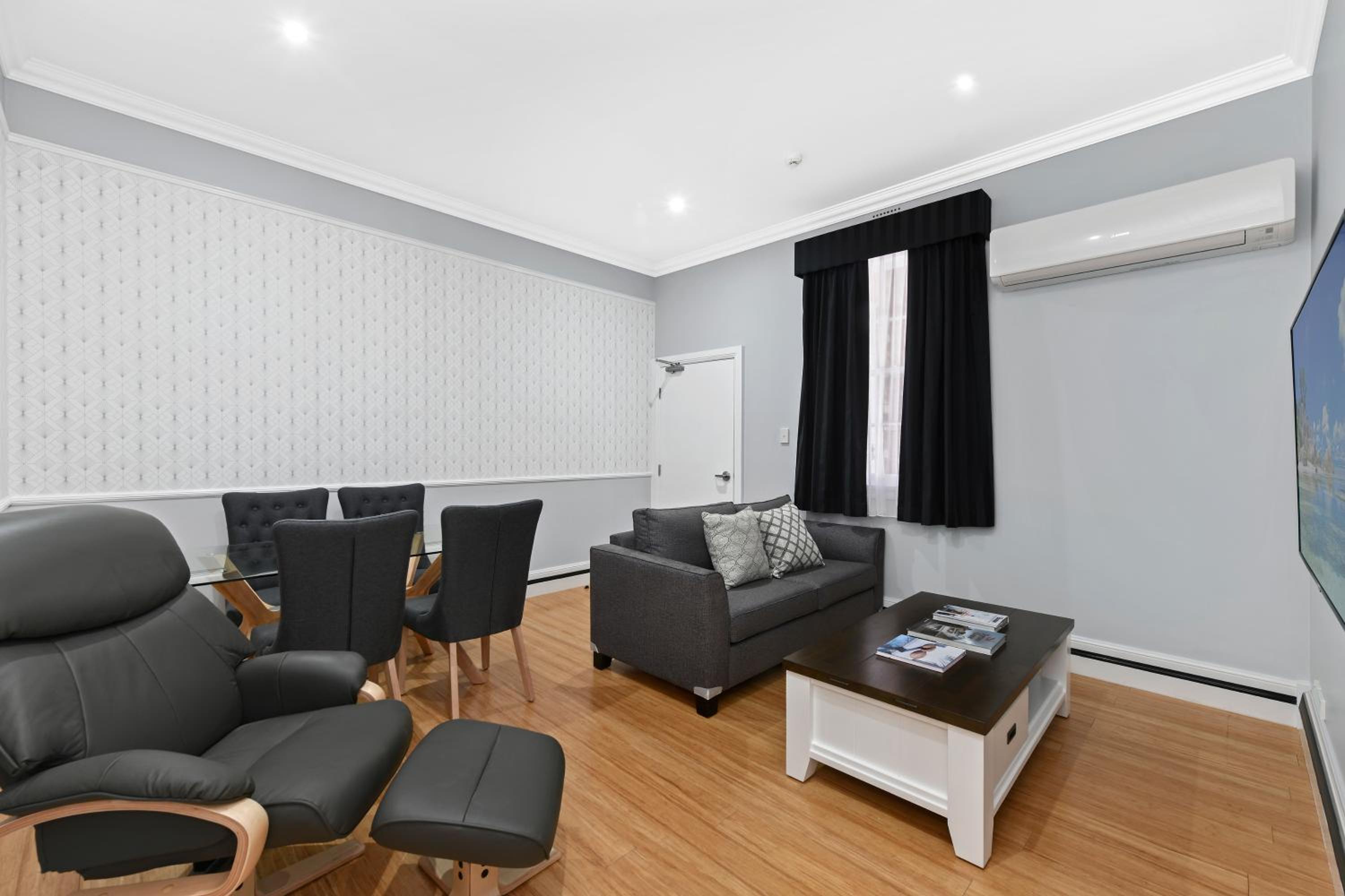 Apartment - Photo 1