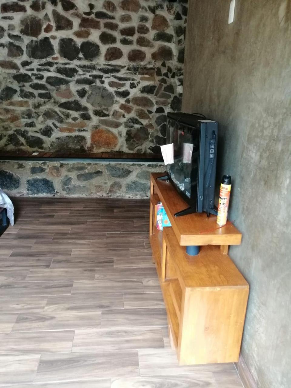 Deluxe Double Room (2 Adults + 1 Child) - Photo 10