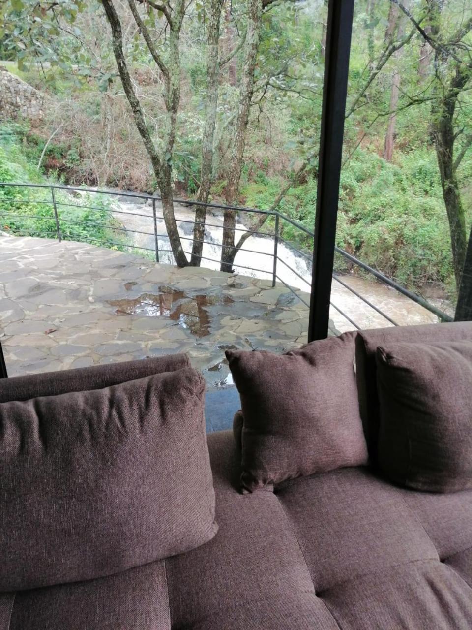 Deluxe Double Room (2 Adults + 1 Child) - Photo 28