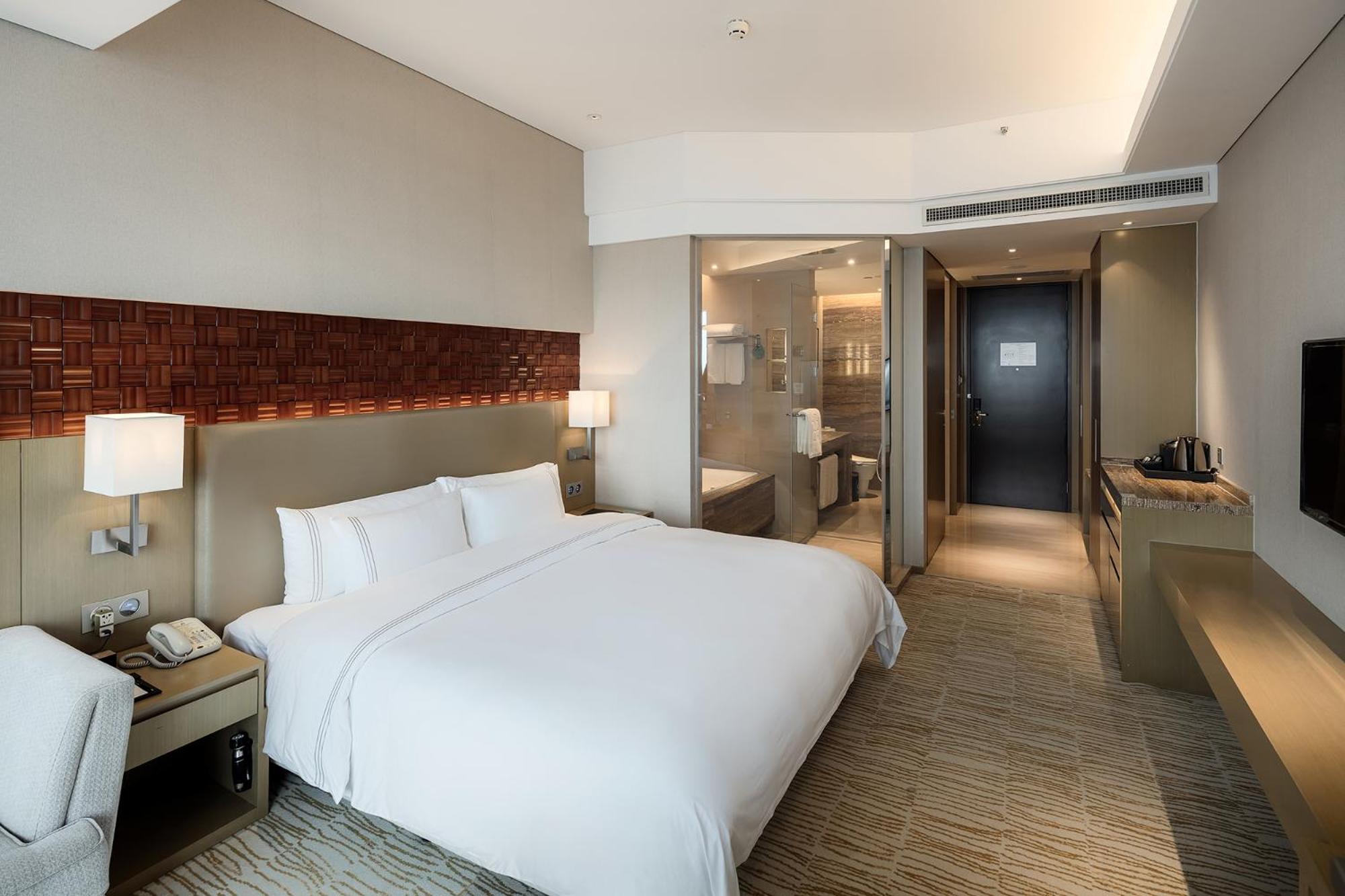 Superior King Room photo 1