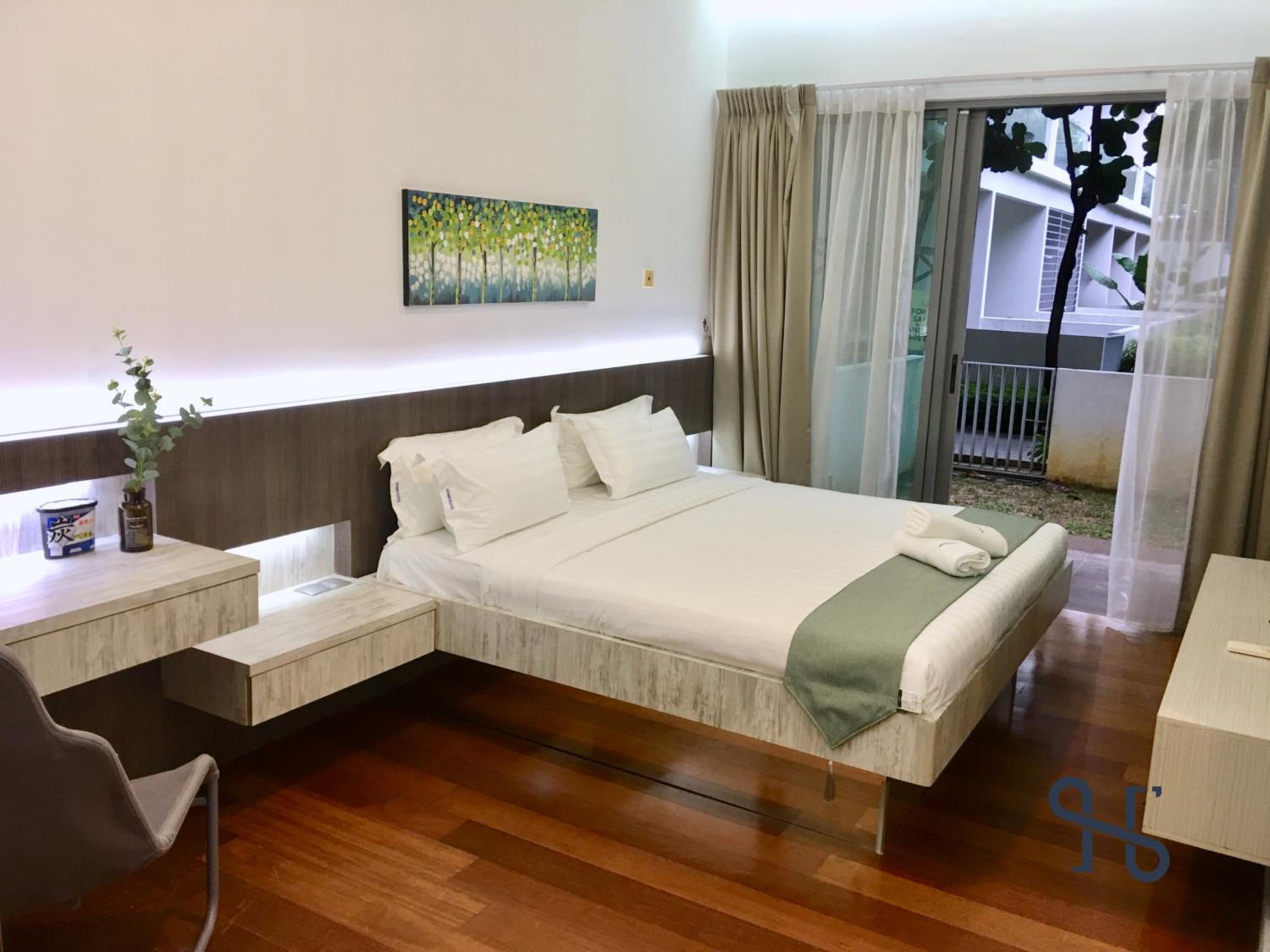 Three-Bedroom Apartment - Photo 12