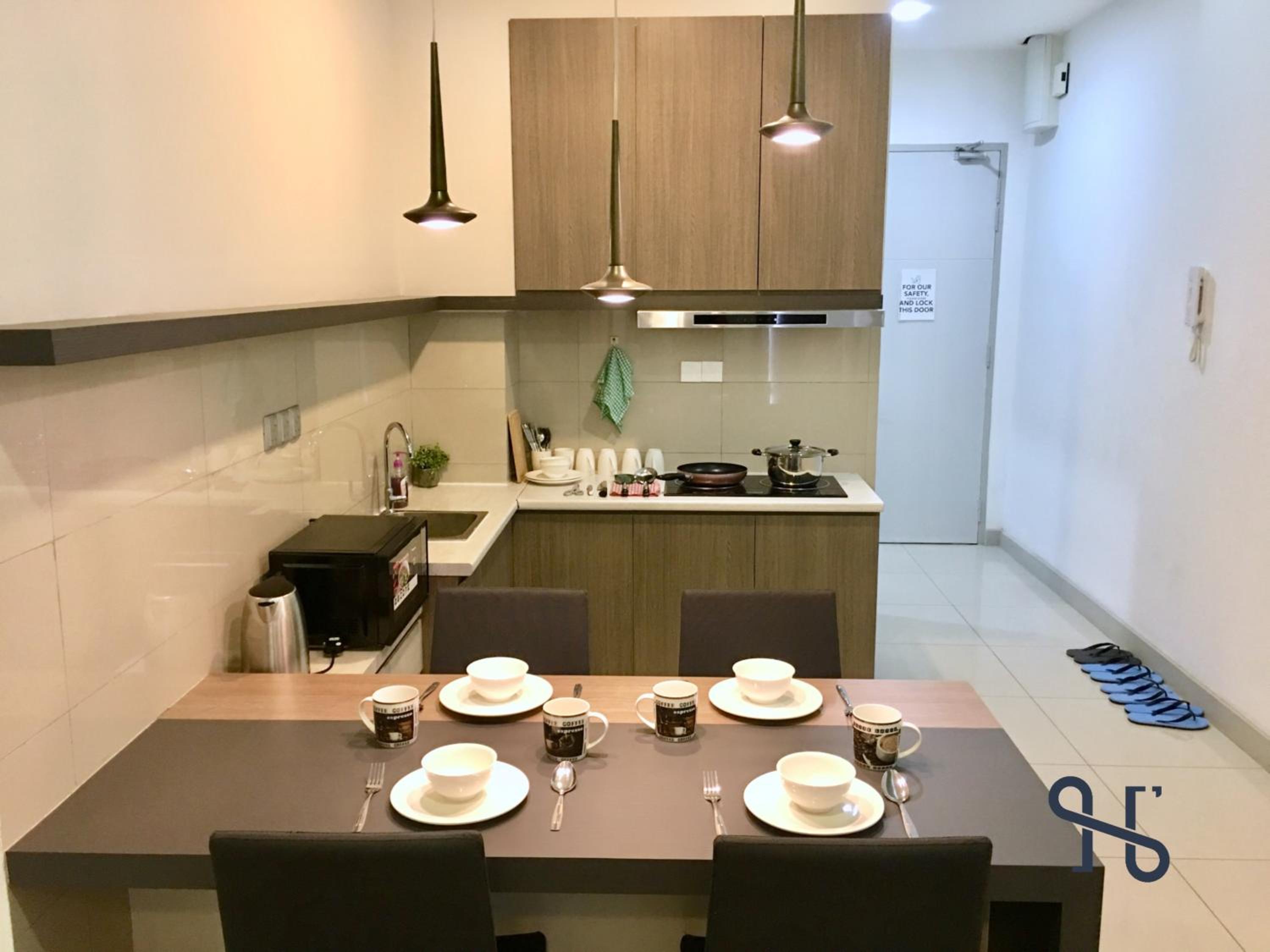 Three-Bedroom Apartment - Photo 9
