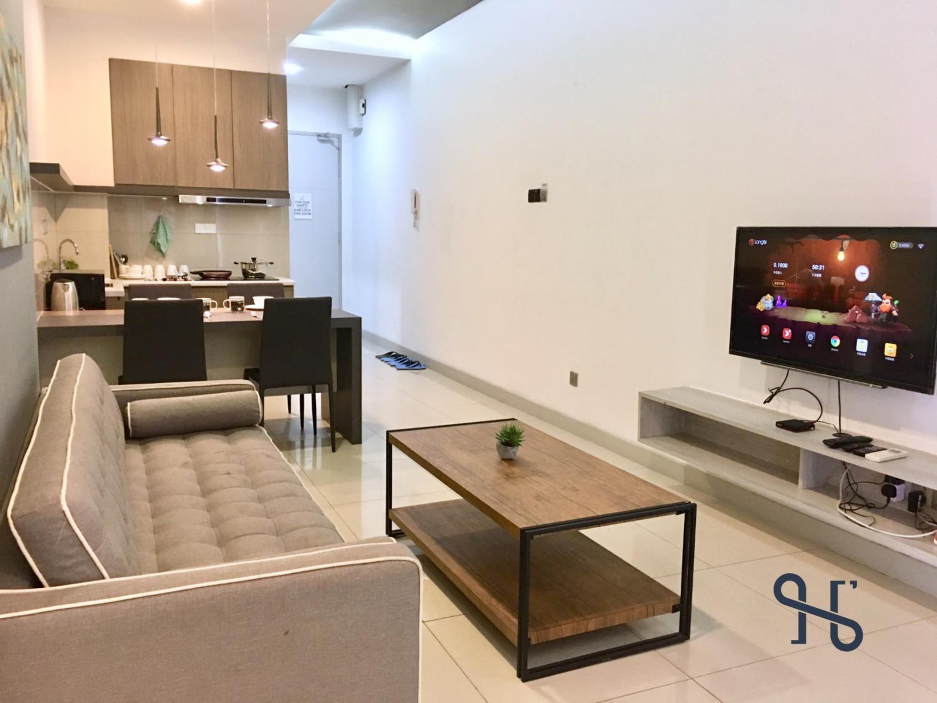 Three-Bedroom Apartment - Photo 6