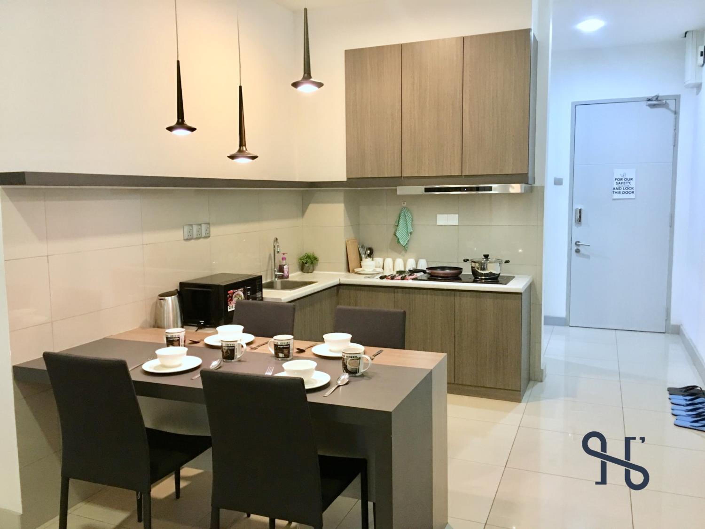 Three-Bedroom Apartment - Photo 8