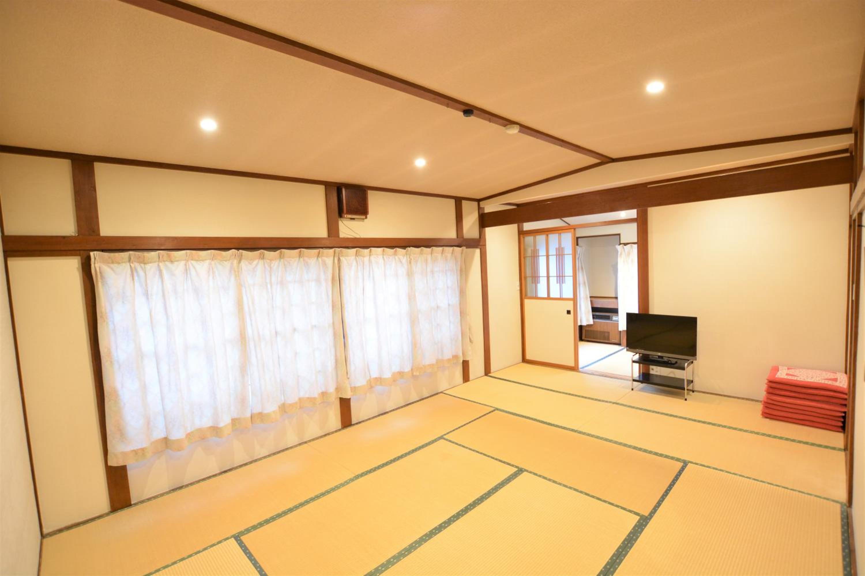 Japanese-Style Superior Room - Non-Smoking photo 1