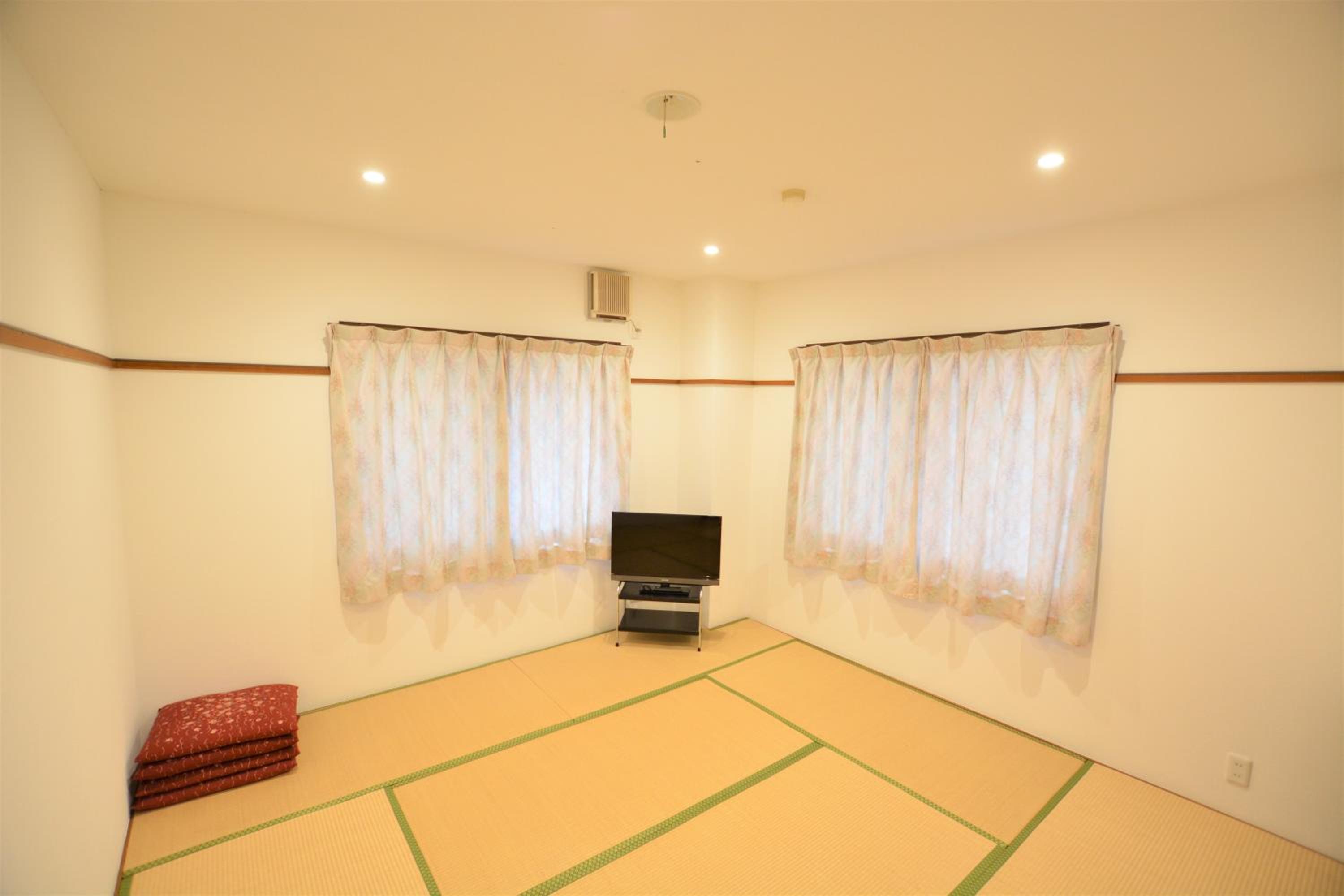 Japanese-Style Standard Room - Non-Smoking photo 1