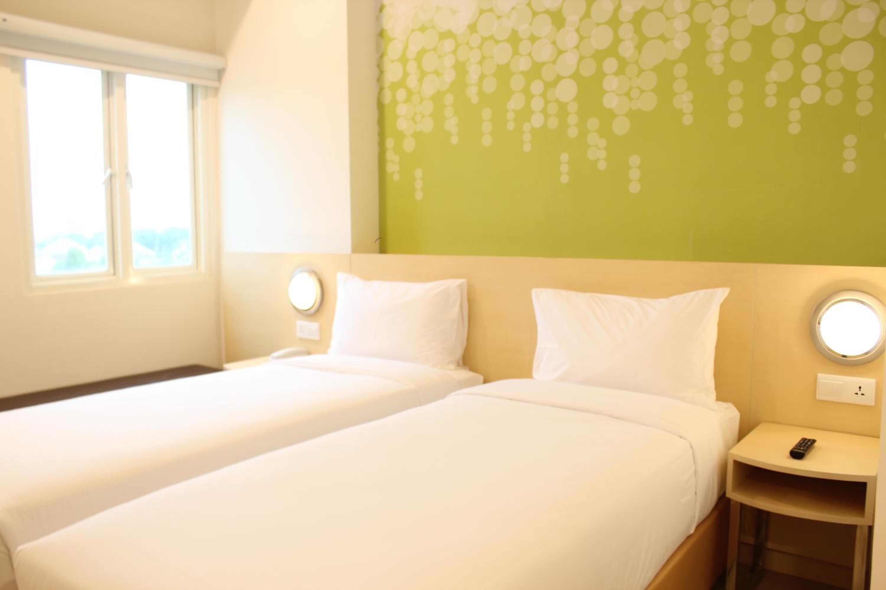 Zest Twin Room - Photo 1