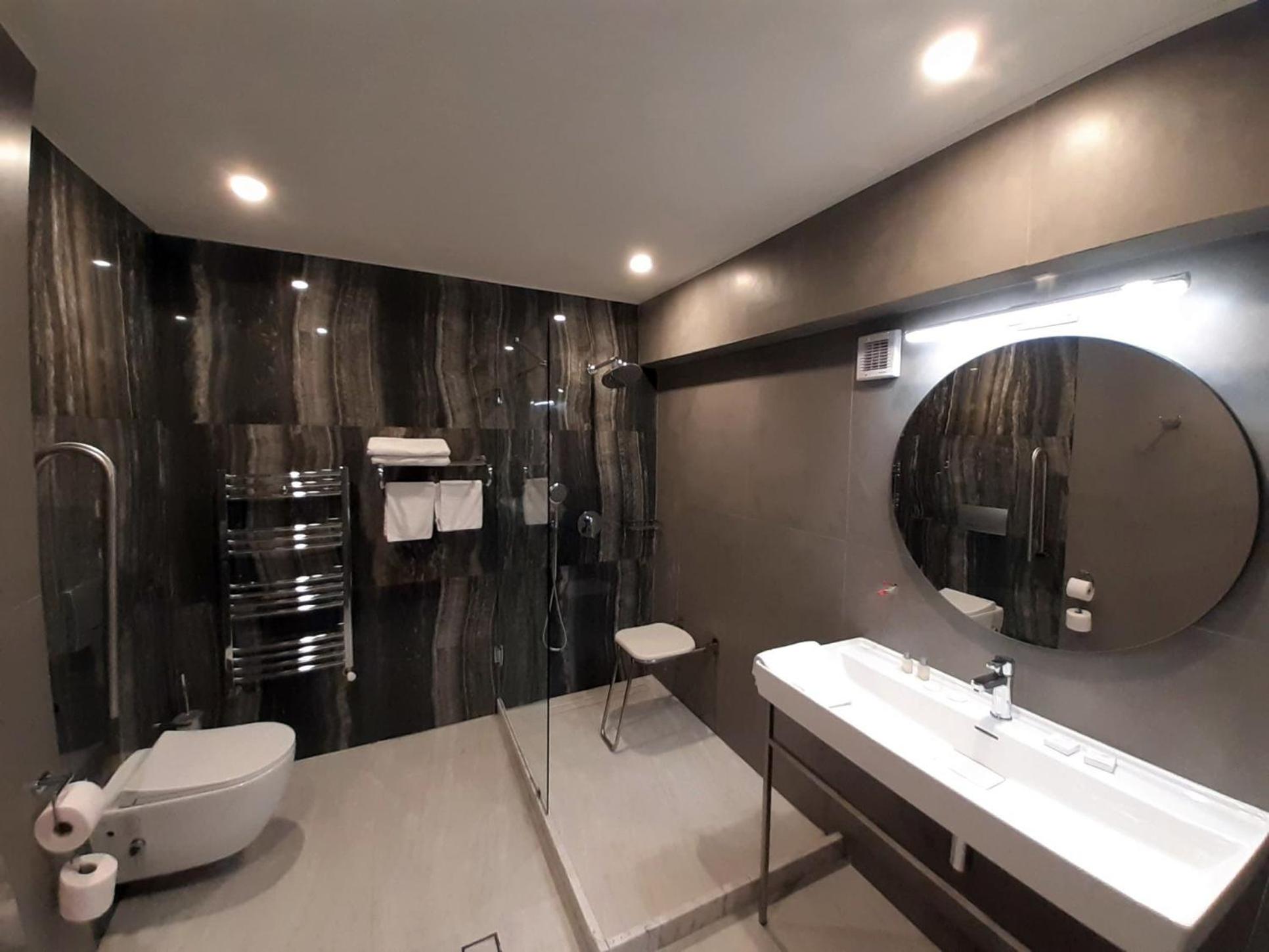 Executive Suite photo 3