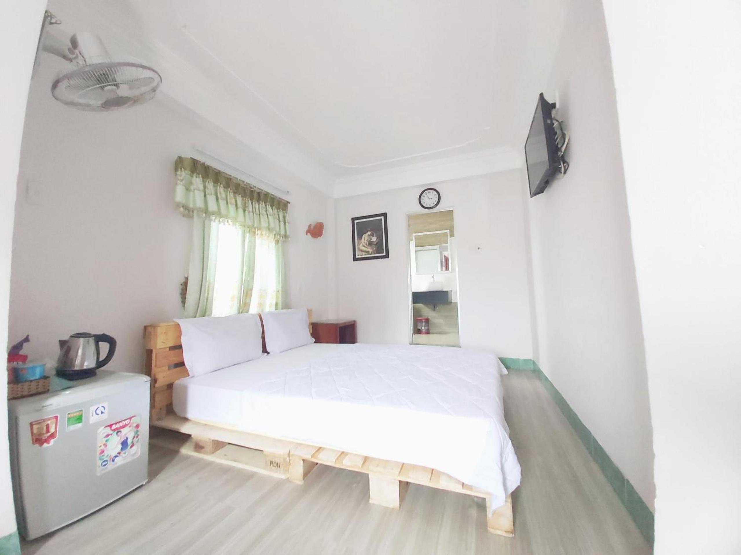 Single Room - Photo 1