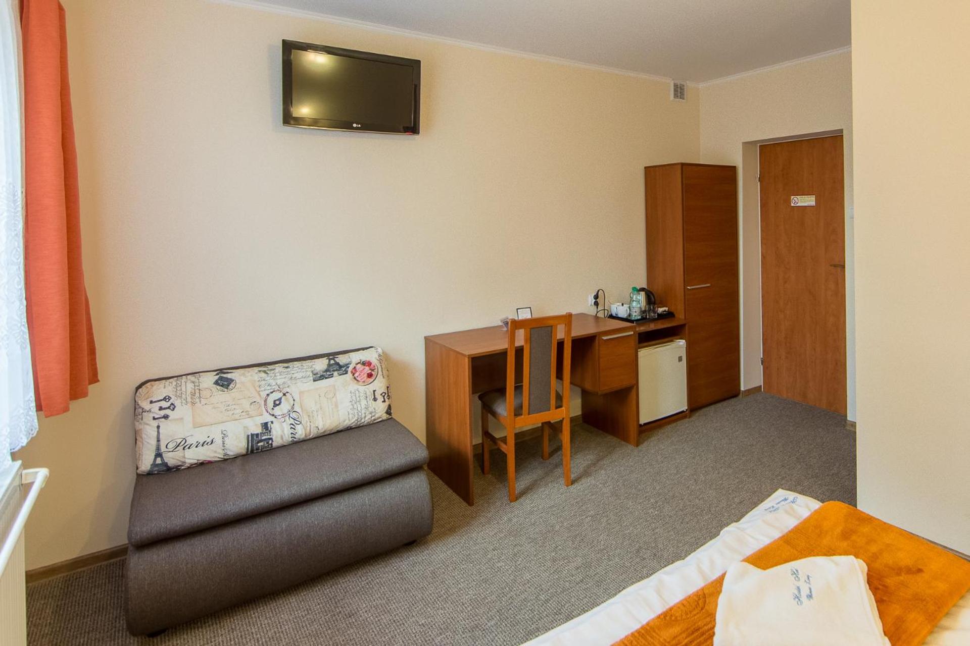 Double Room - Photo 7