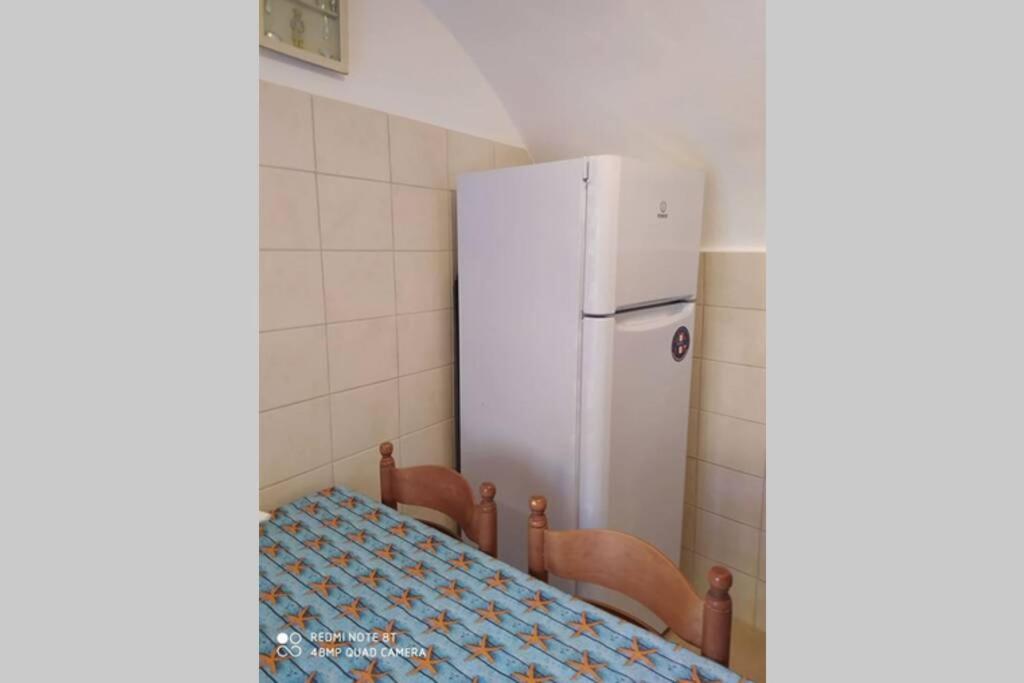 One-Bedroom House - Photo 35