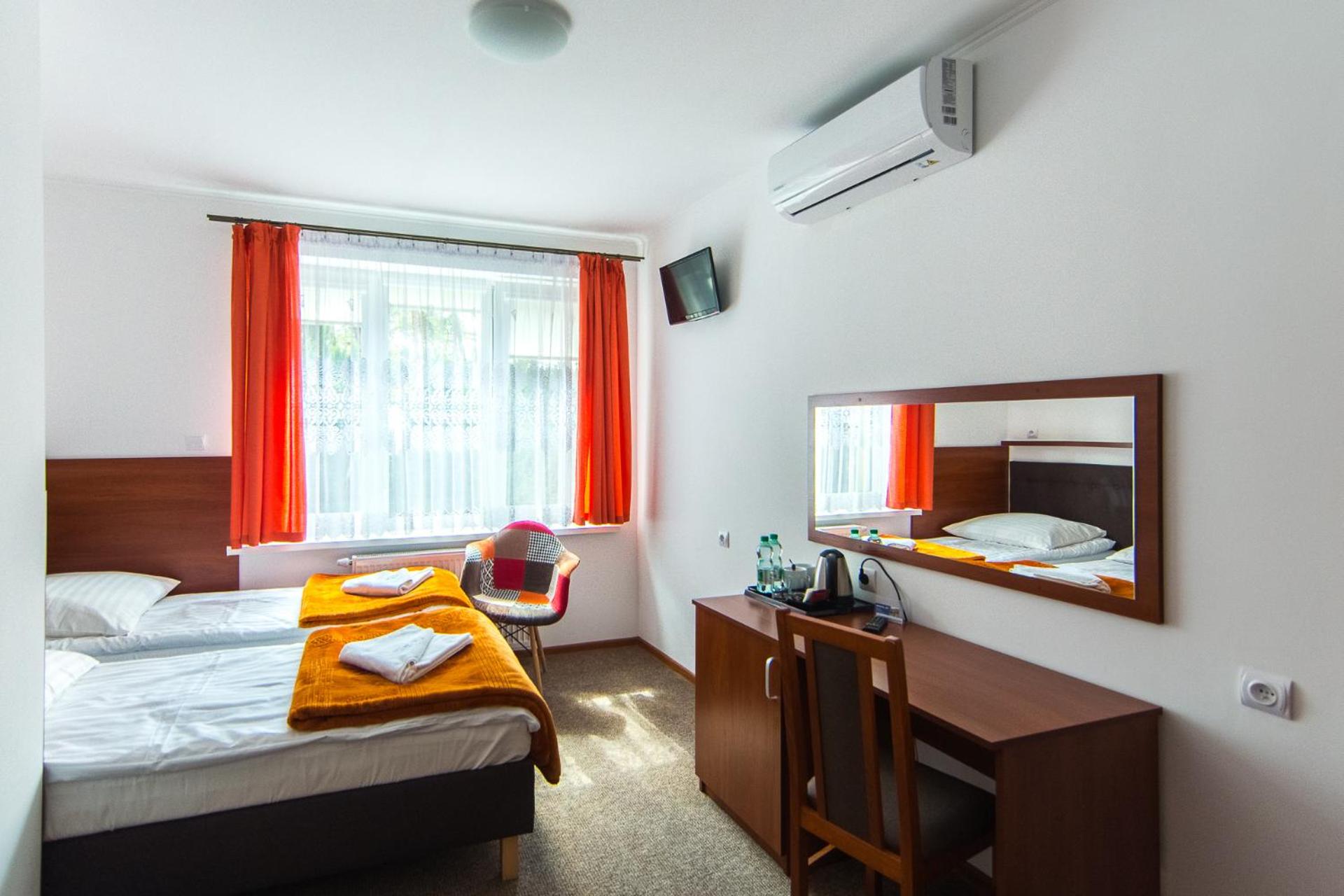 Small Double Room photo 1