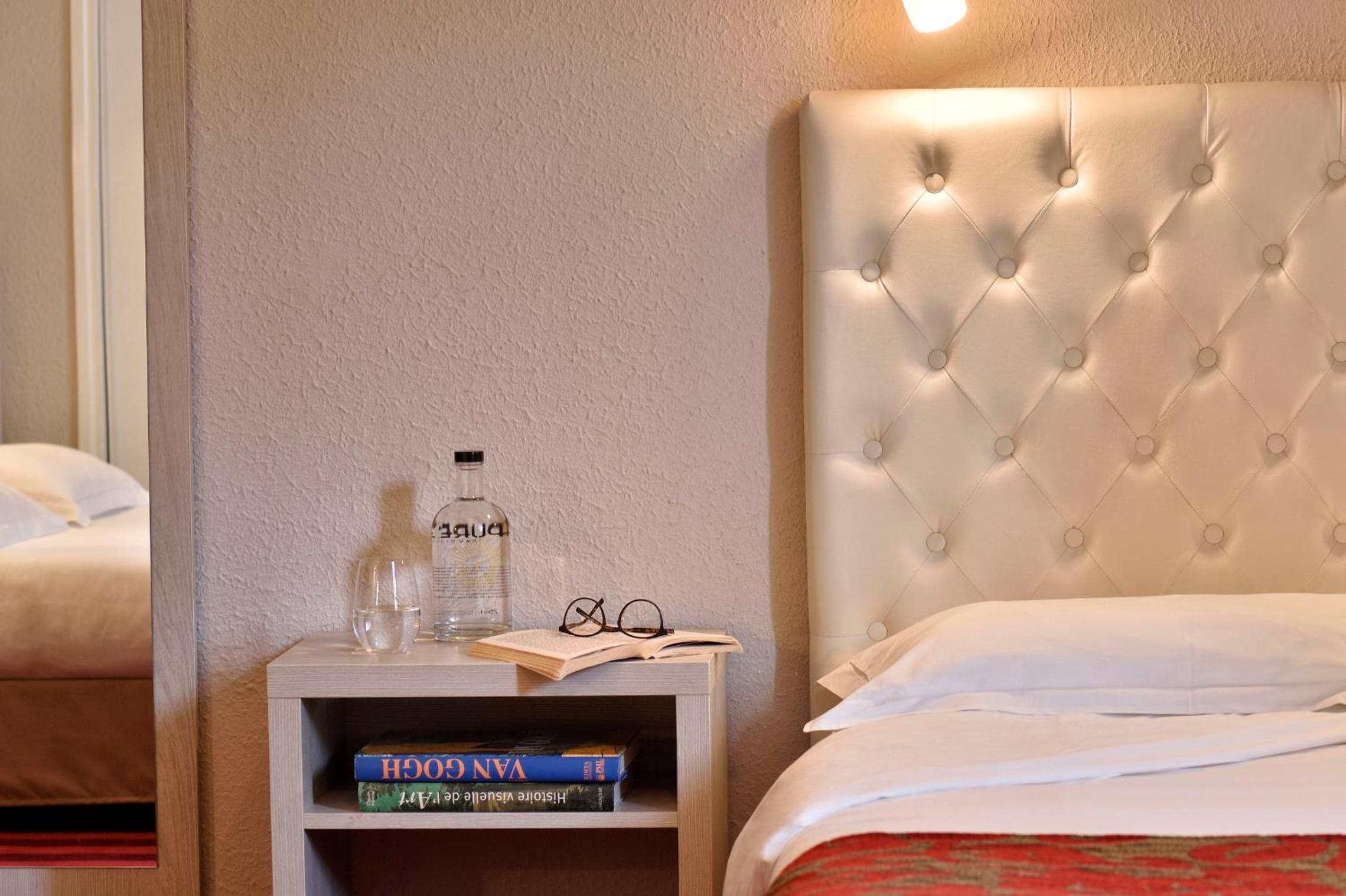 Standard Double Room - Photo 4