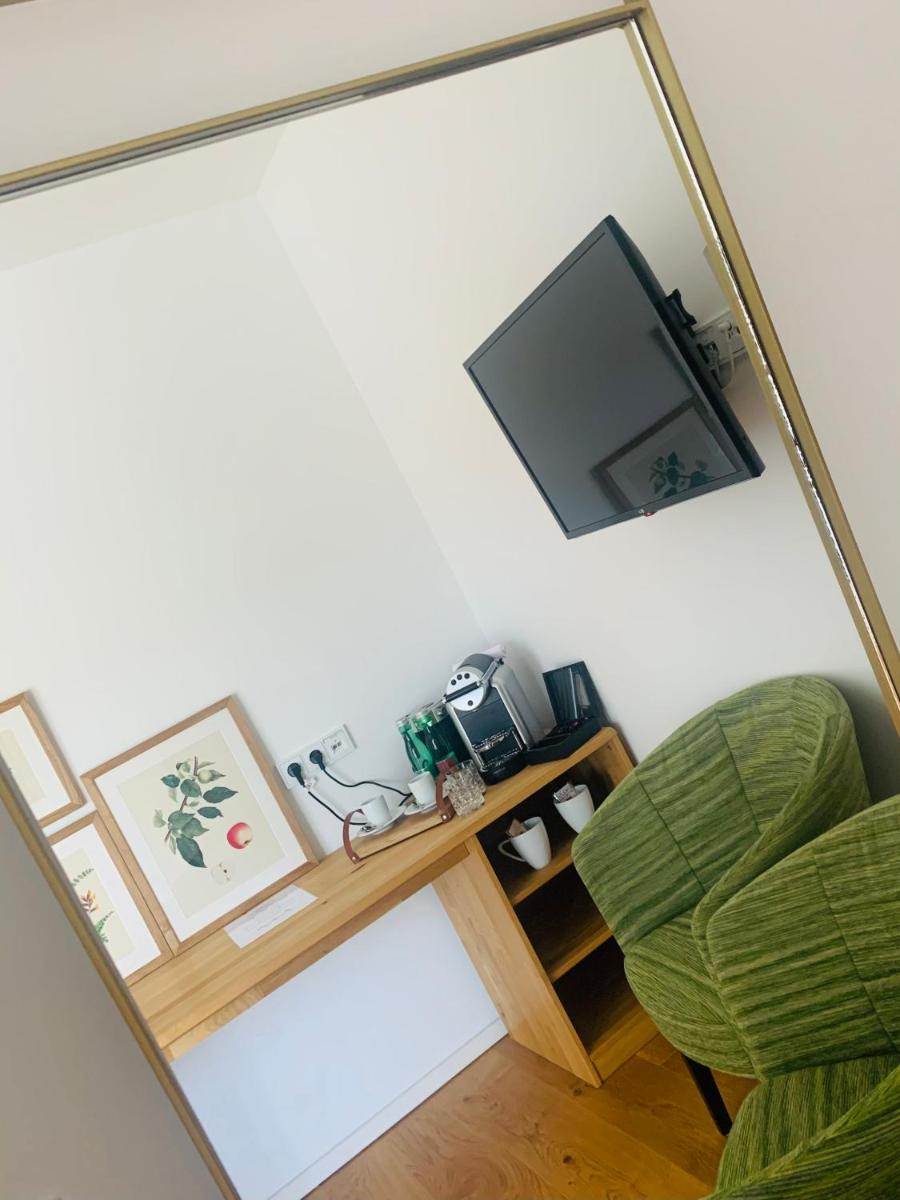 Deluxe Double Room with Balcony and Sea View photo 2