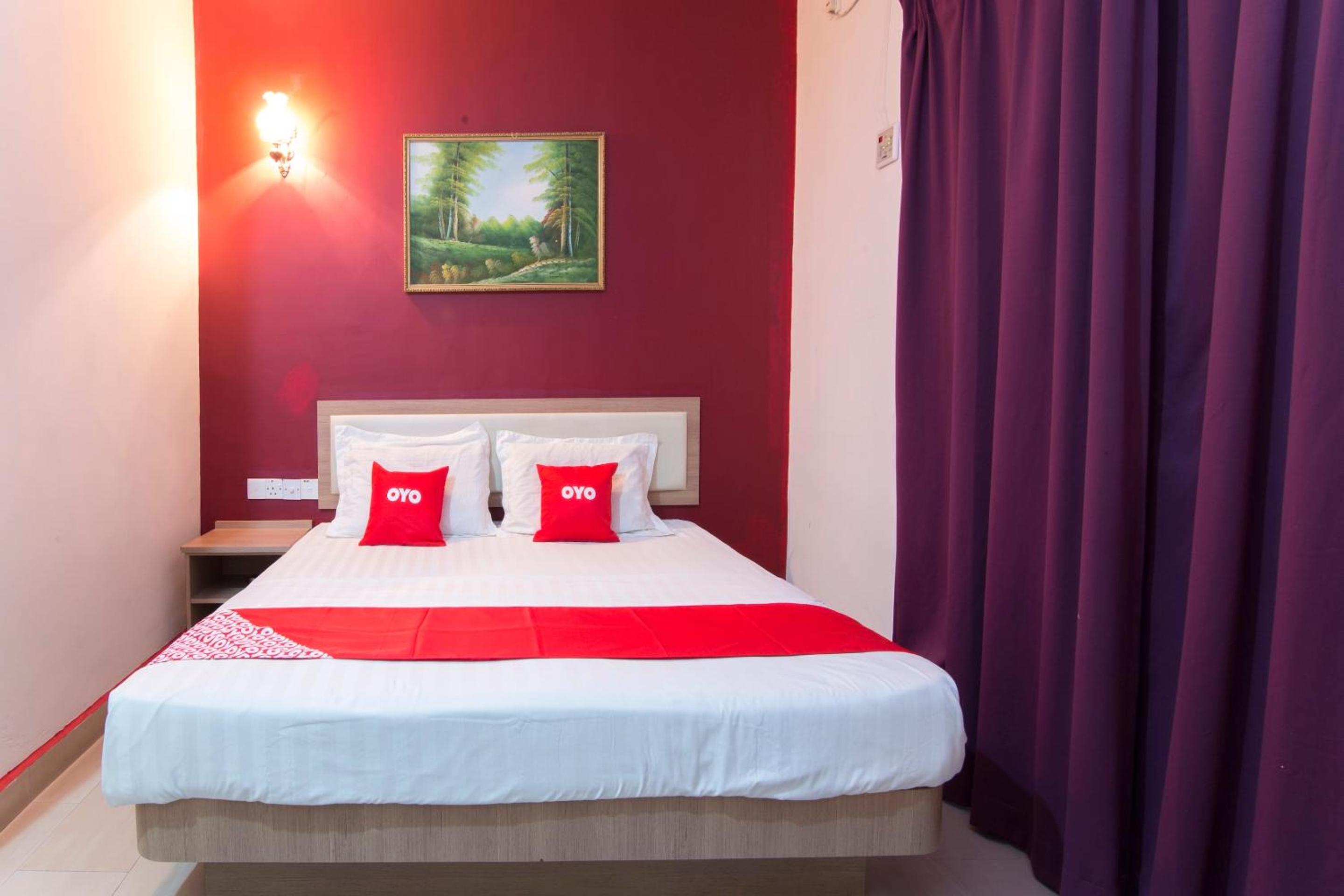 Deluxe King Room photo 2