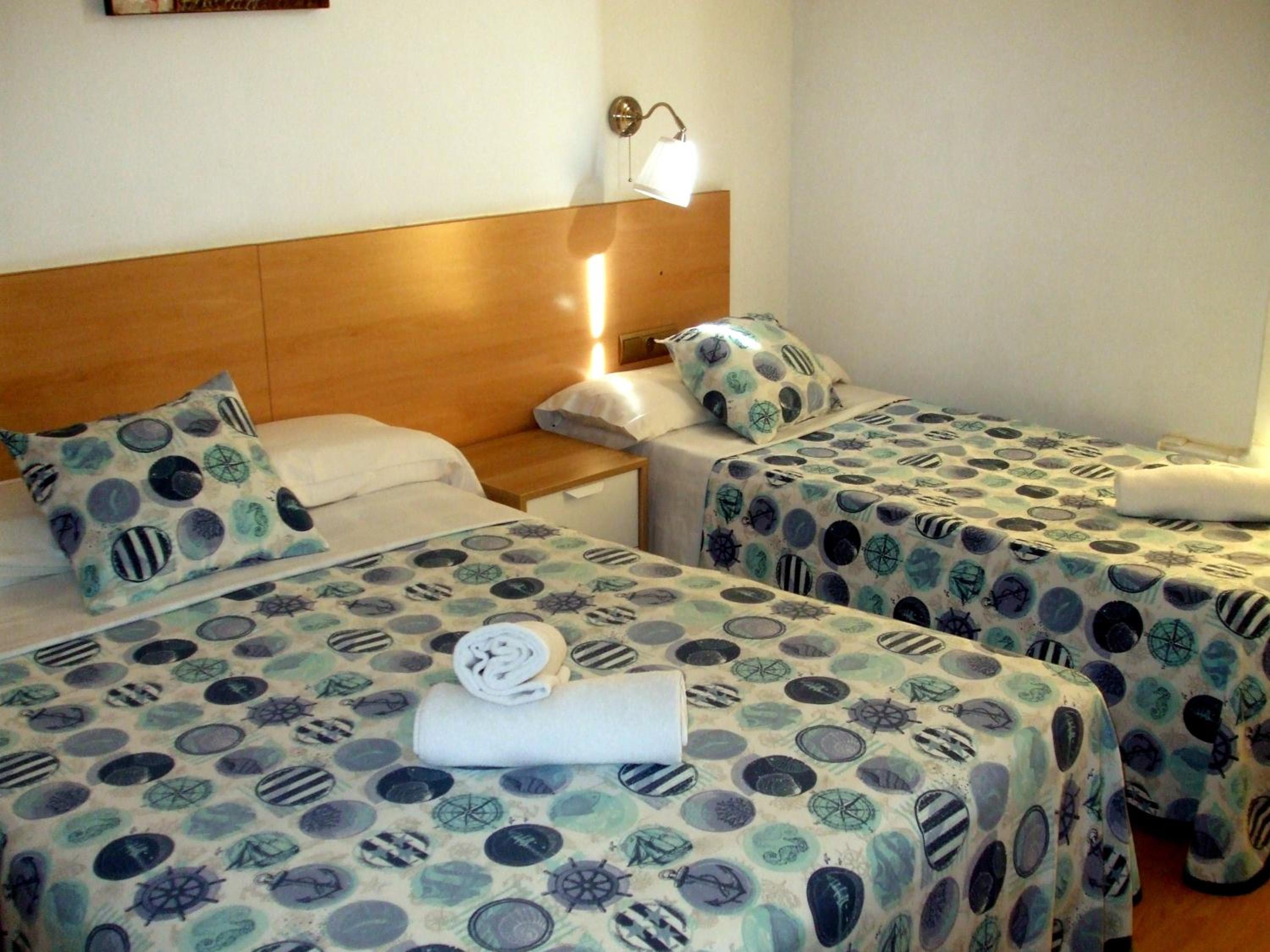 Triple Room with Private Bathroom photo 3