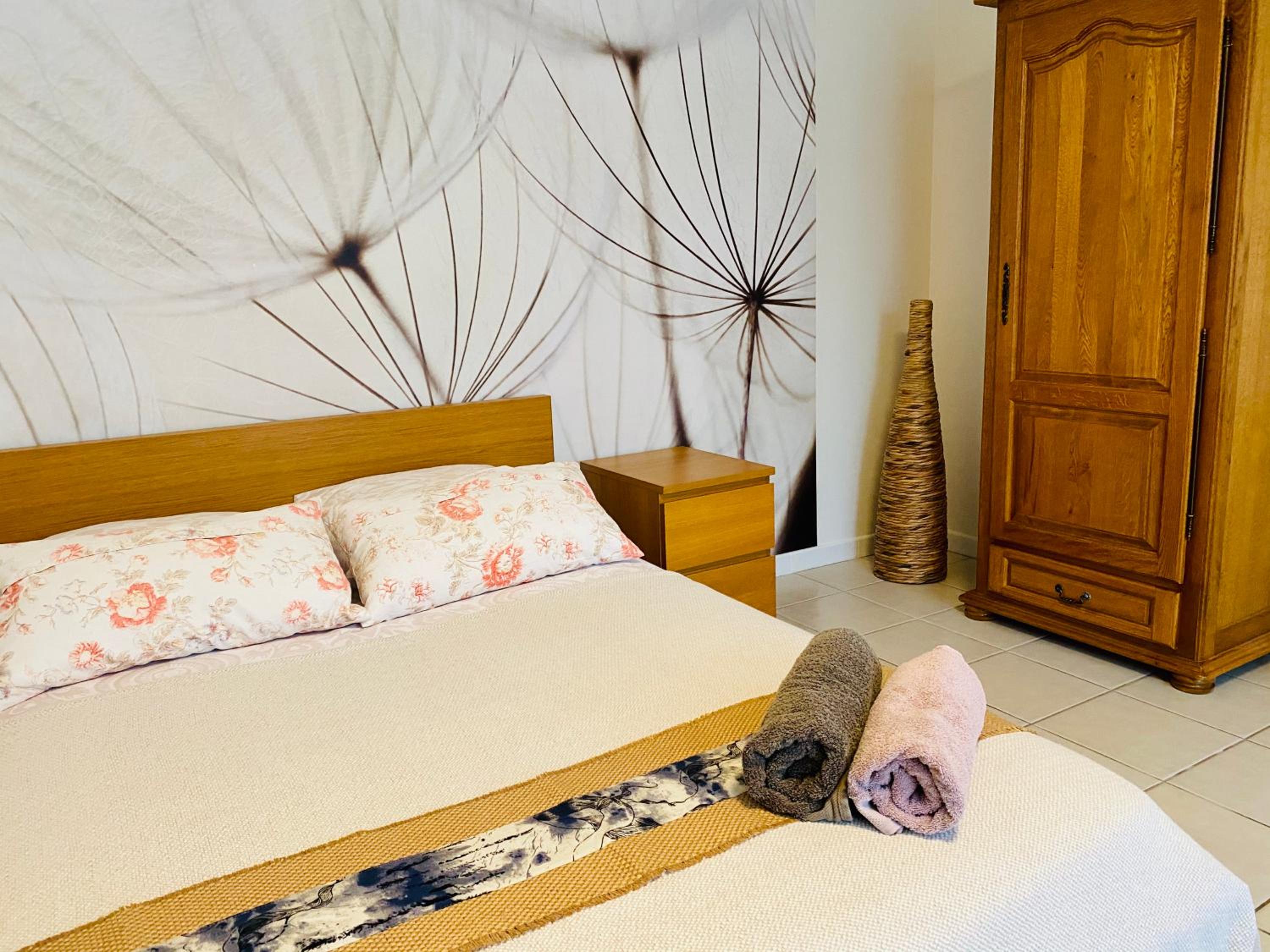 Double Room with Garden View - Photo 4