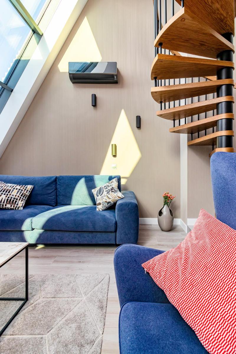Penthouse Apartment - Photo 11