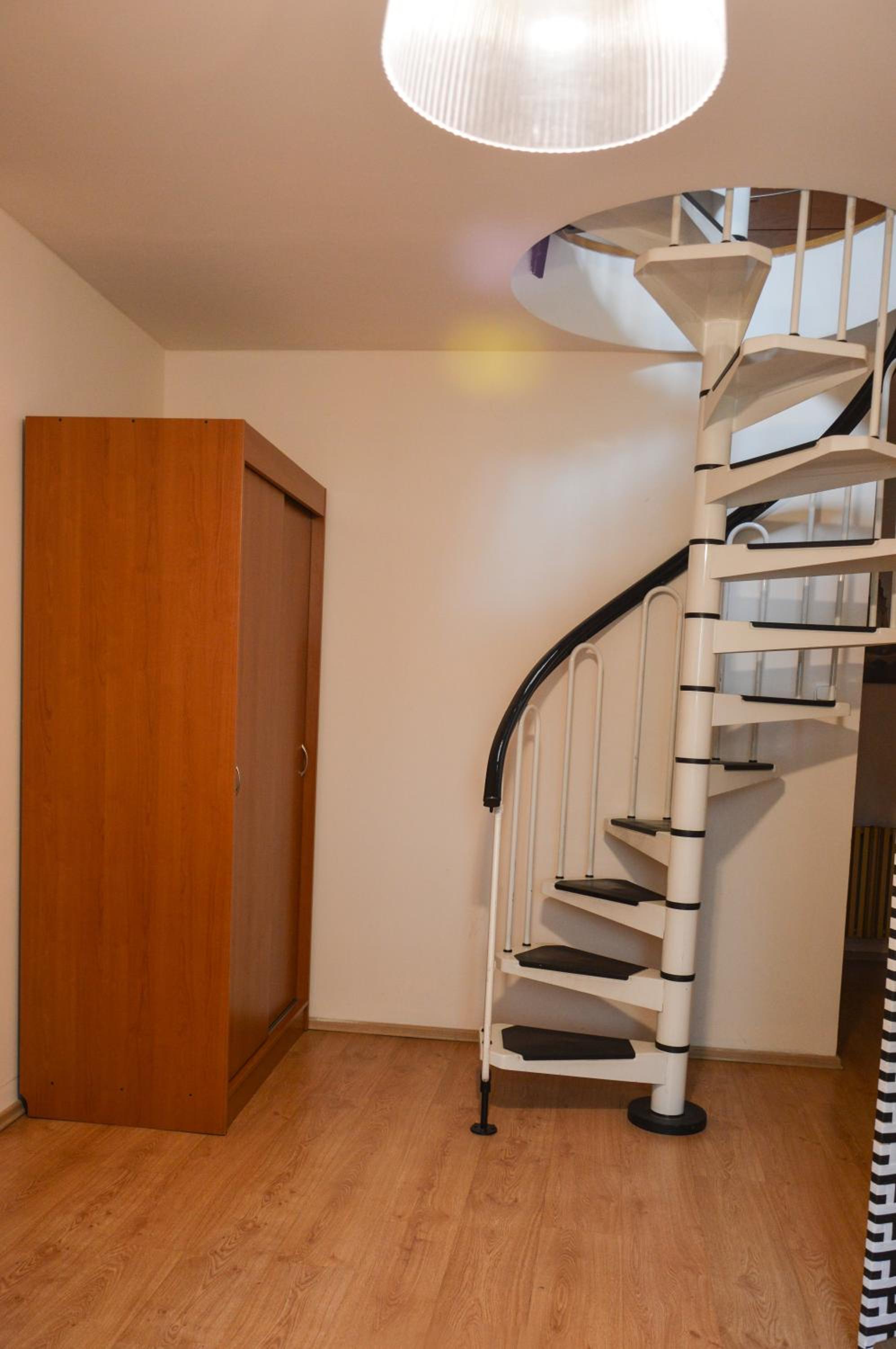 Studio - Split Level photo 3